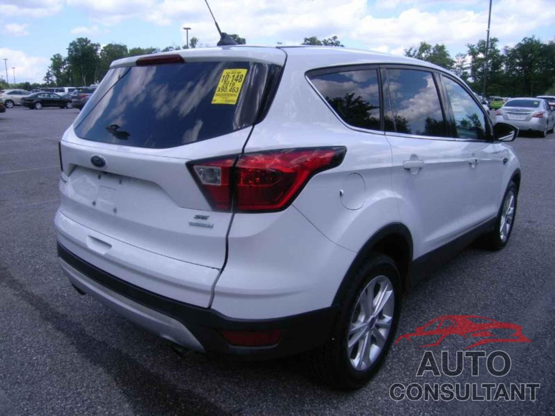 FORD ESCAPE 2019 - 1FMCU0GD2KUC07572