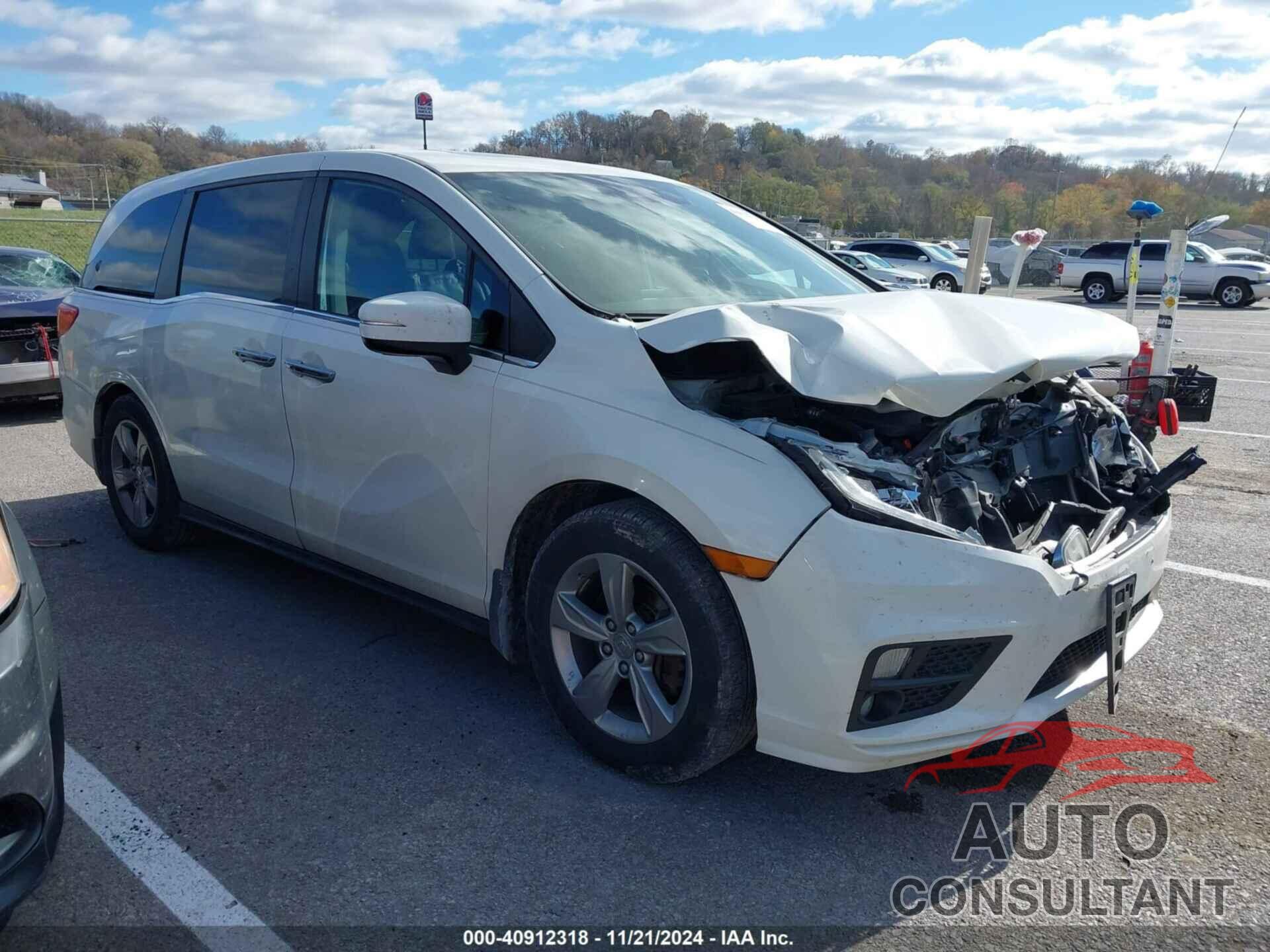 HONDA ODYSSEY 2018 - 5FNRL6H73JB001973