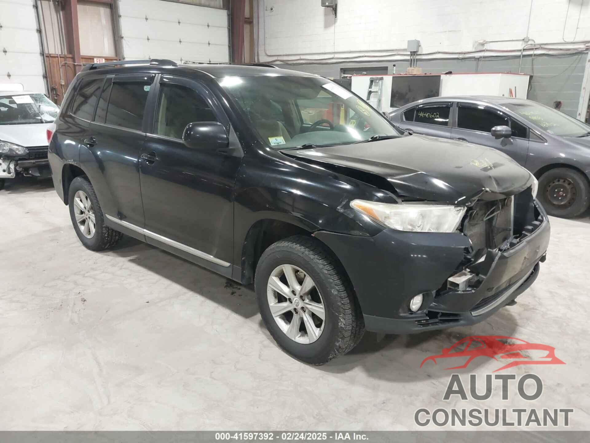 TOYOTA HIGHLANDER 2013 - 5TDBK3EH1DS185021