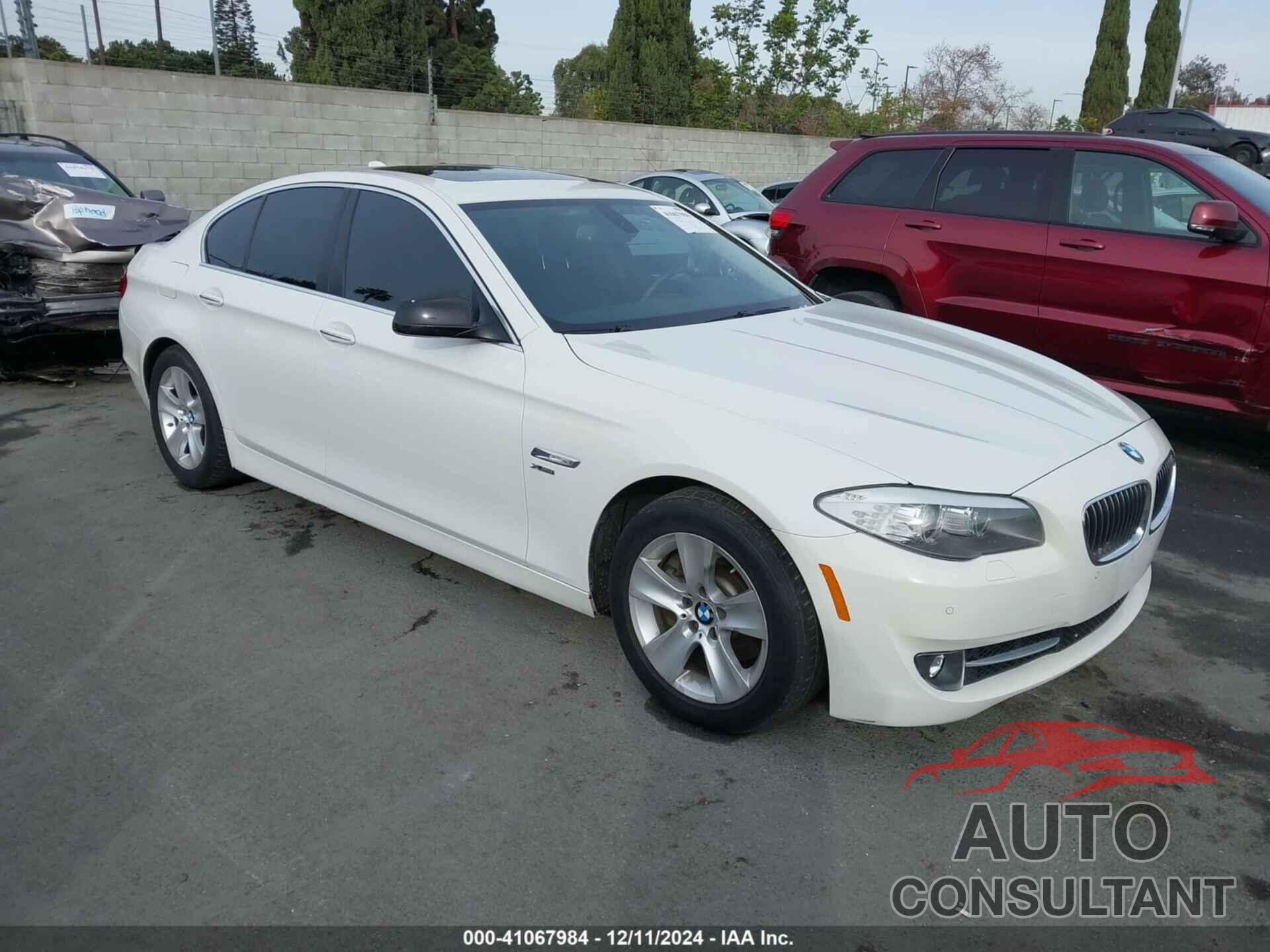 BMW 528I 2012 - WBAXH5C50CDW10969