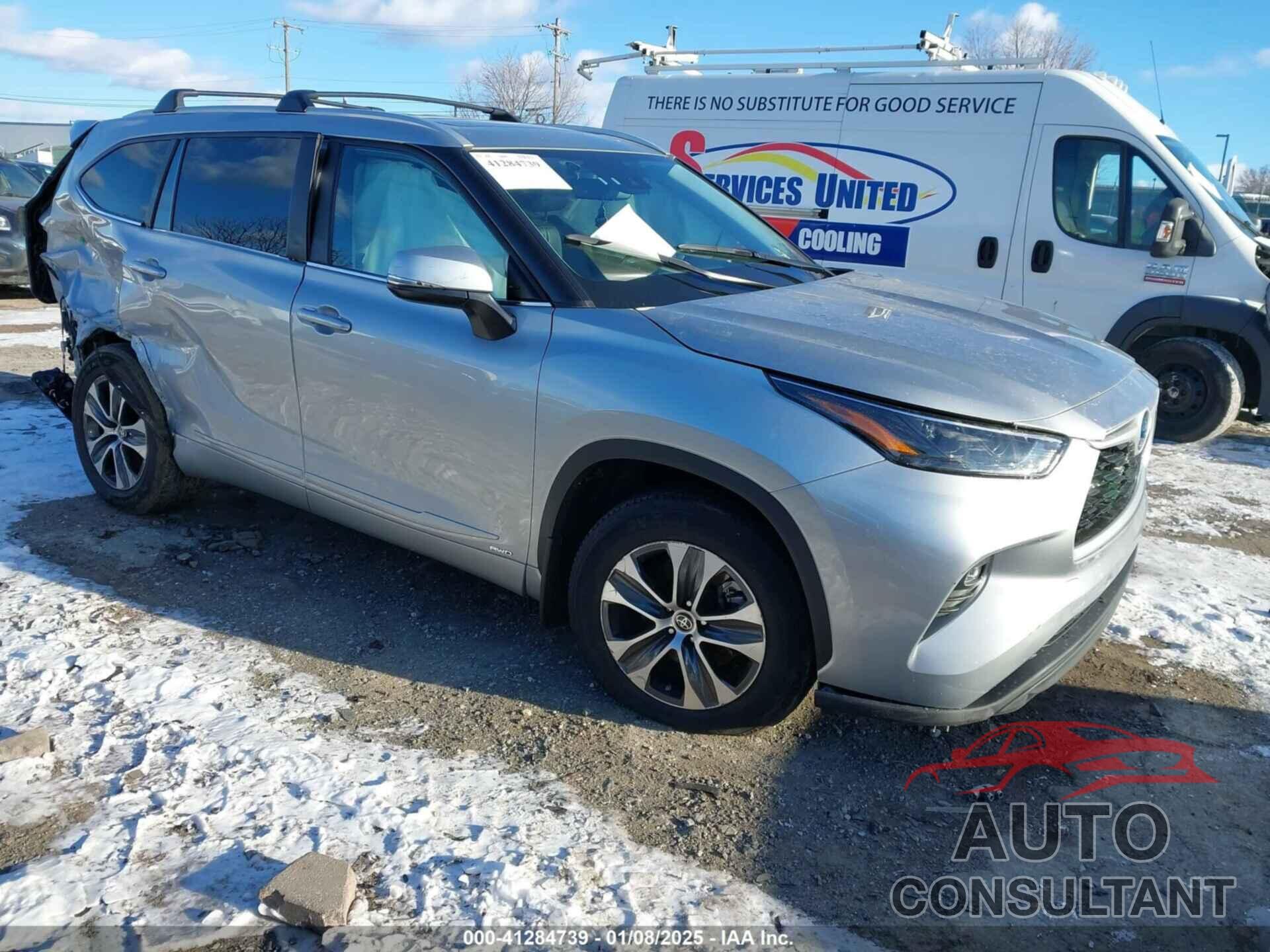 TOYOTA HIGHLANDER 2023 - 5TDKBRCH4PS575623
