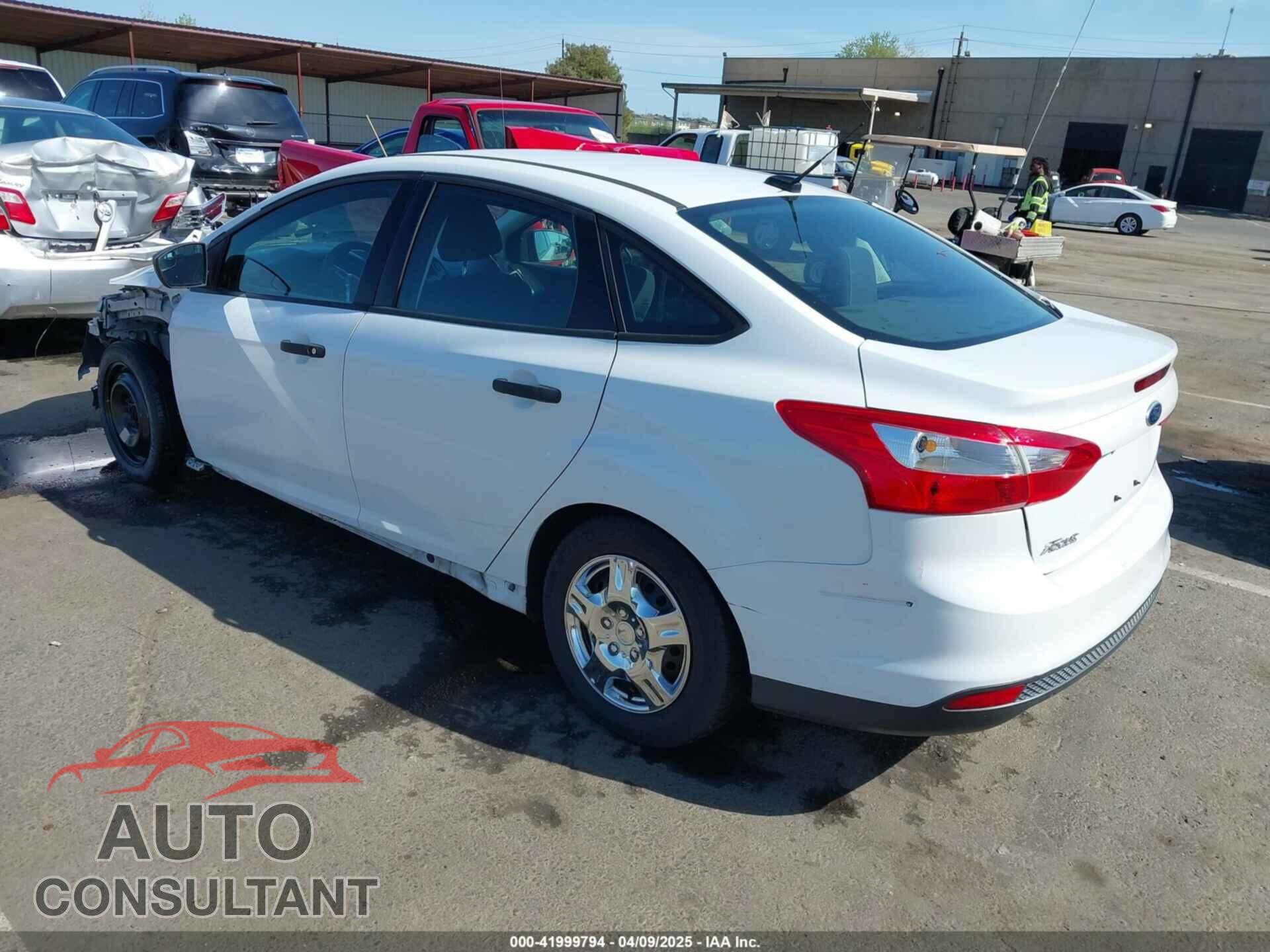 FORD FOCUS 2014 - 1FADP3E25EL330544