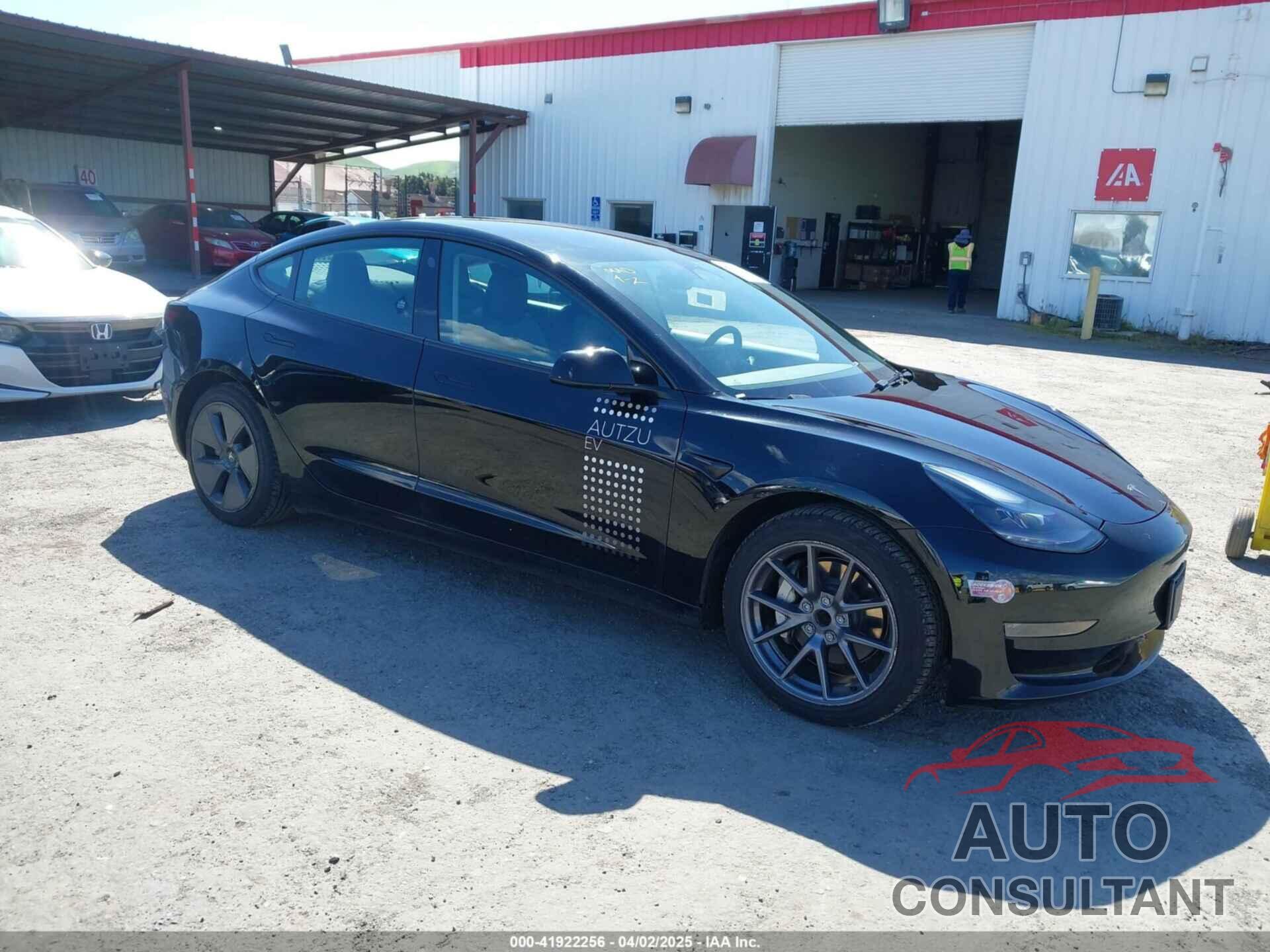 TESLA MODEL 3 2023 - 5YJ3E1EA0PF456890