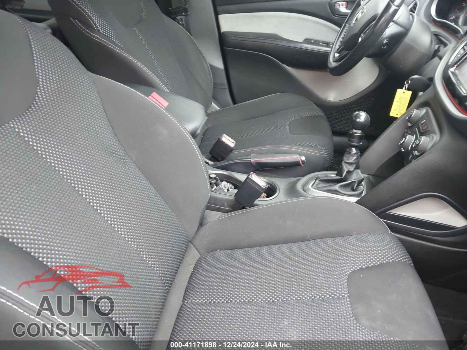 DODGE DART 2015 - 1C3CDFBB8FD286978