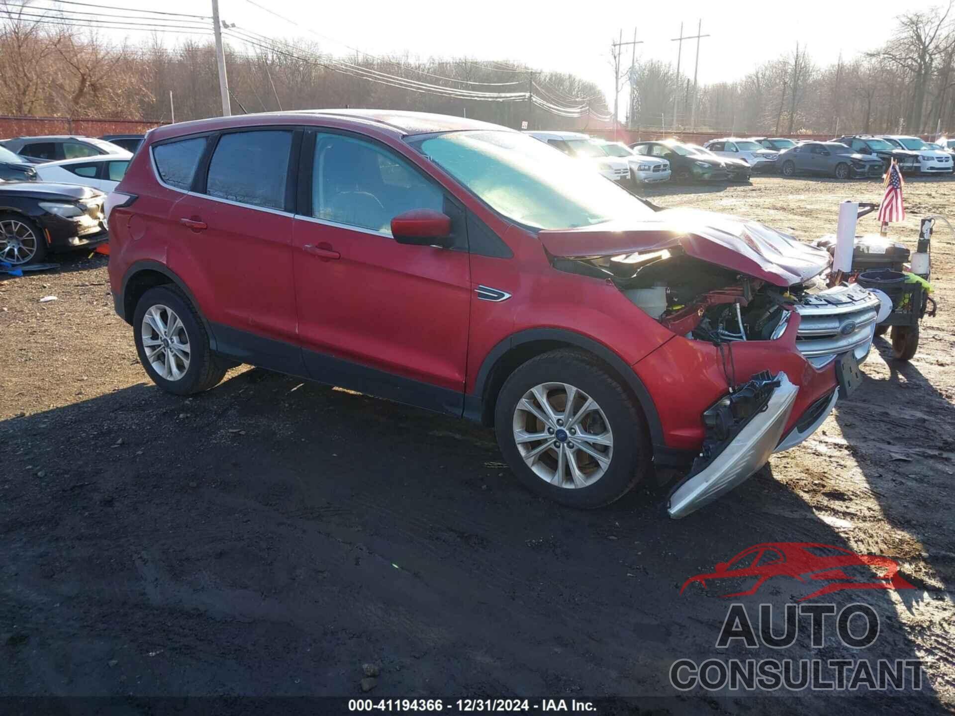 FORD ESCAPE 2017 - 1FMCU9GD7HUC58417
