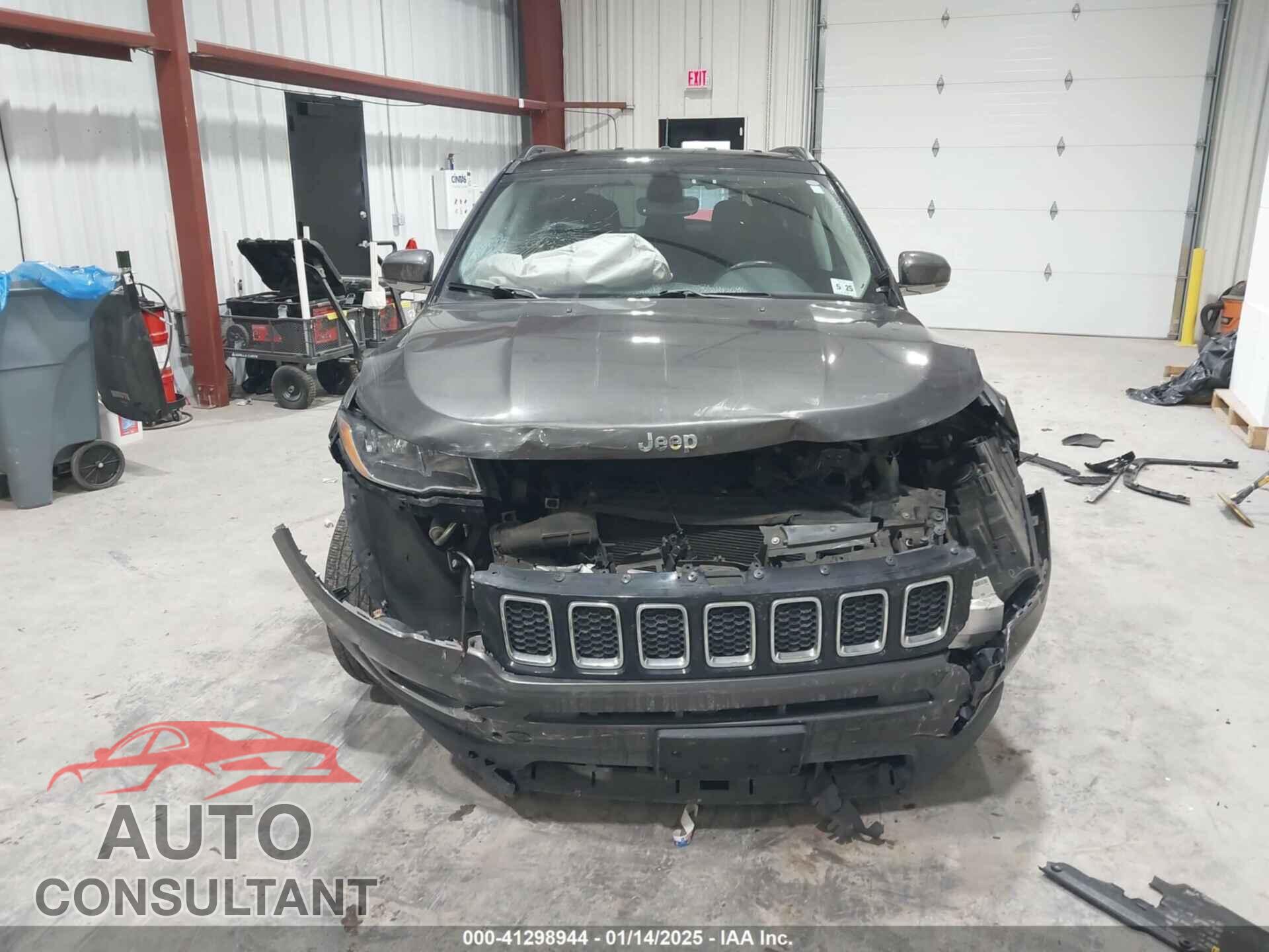 JEEP COMPASS 2020 - 3C4NJDCB2LT239225