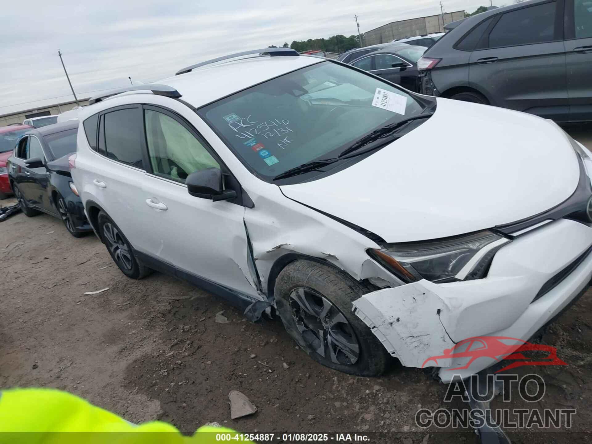 TOYOTA RAV4 2018 - JTMZFREV1JJ736908