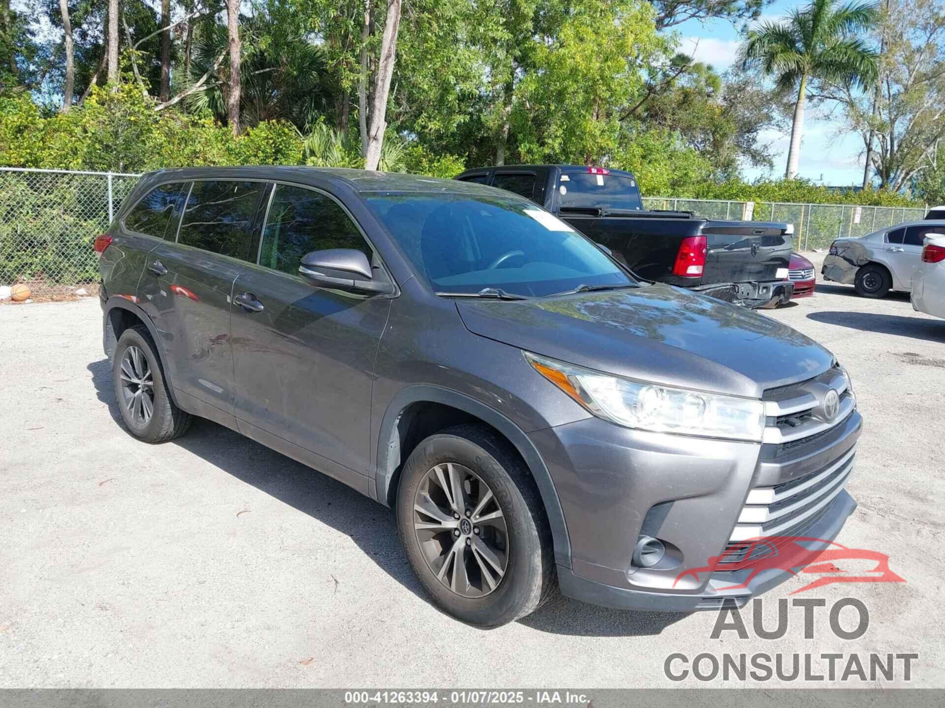 TOYOTA HIGHLANDER 2018 - 5TDZARFH0JS041894