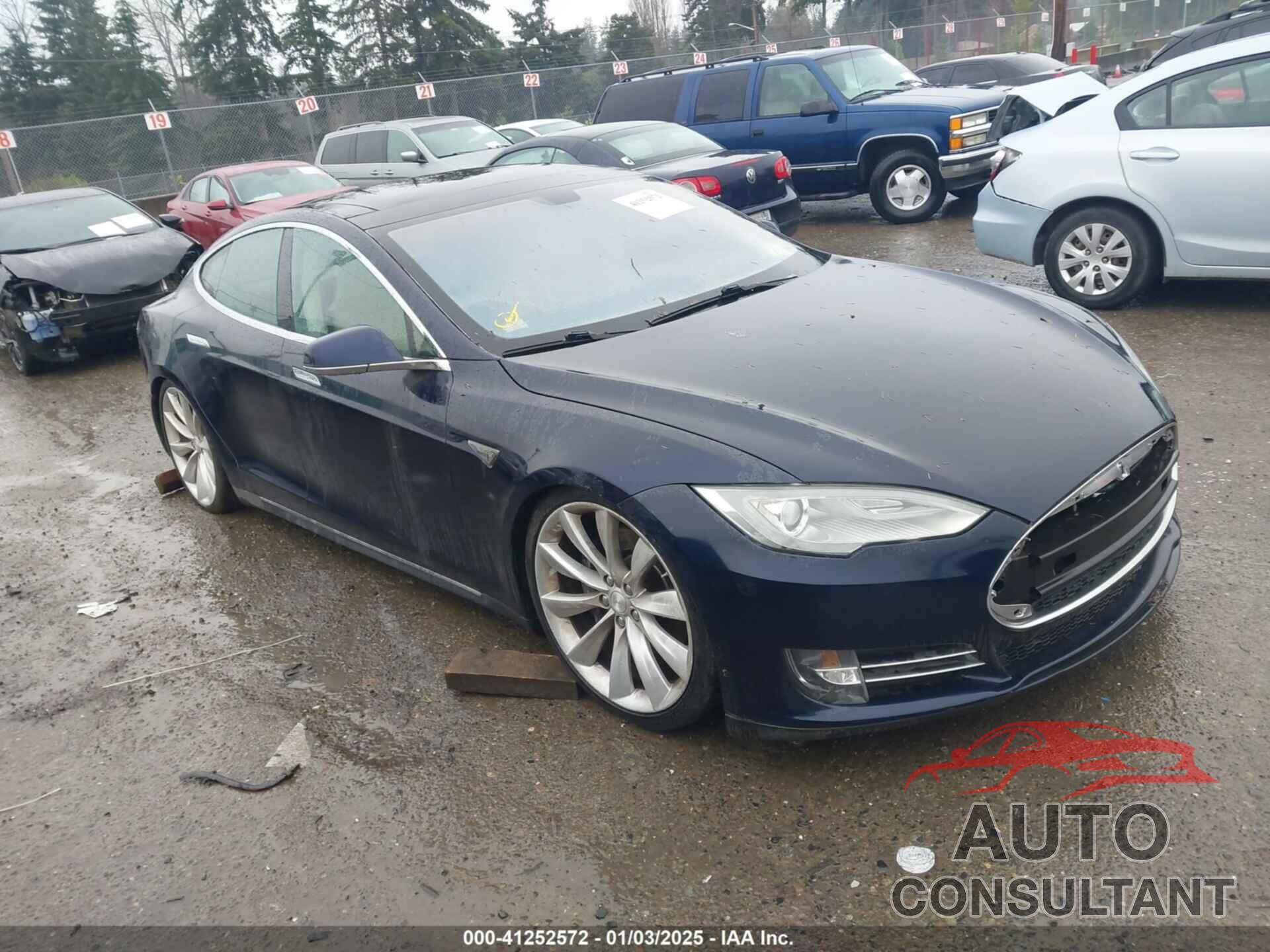 TESLA MODEL S 2013 - 5YJSA1CN9DFP12873