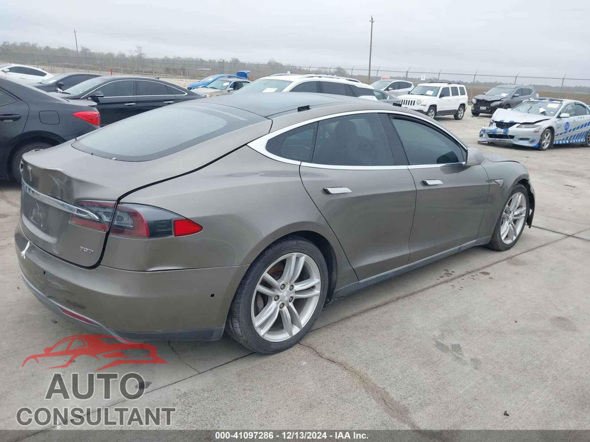 TESLA MODEL S 2015 - 5YJSA1S24FF087048