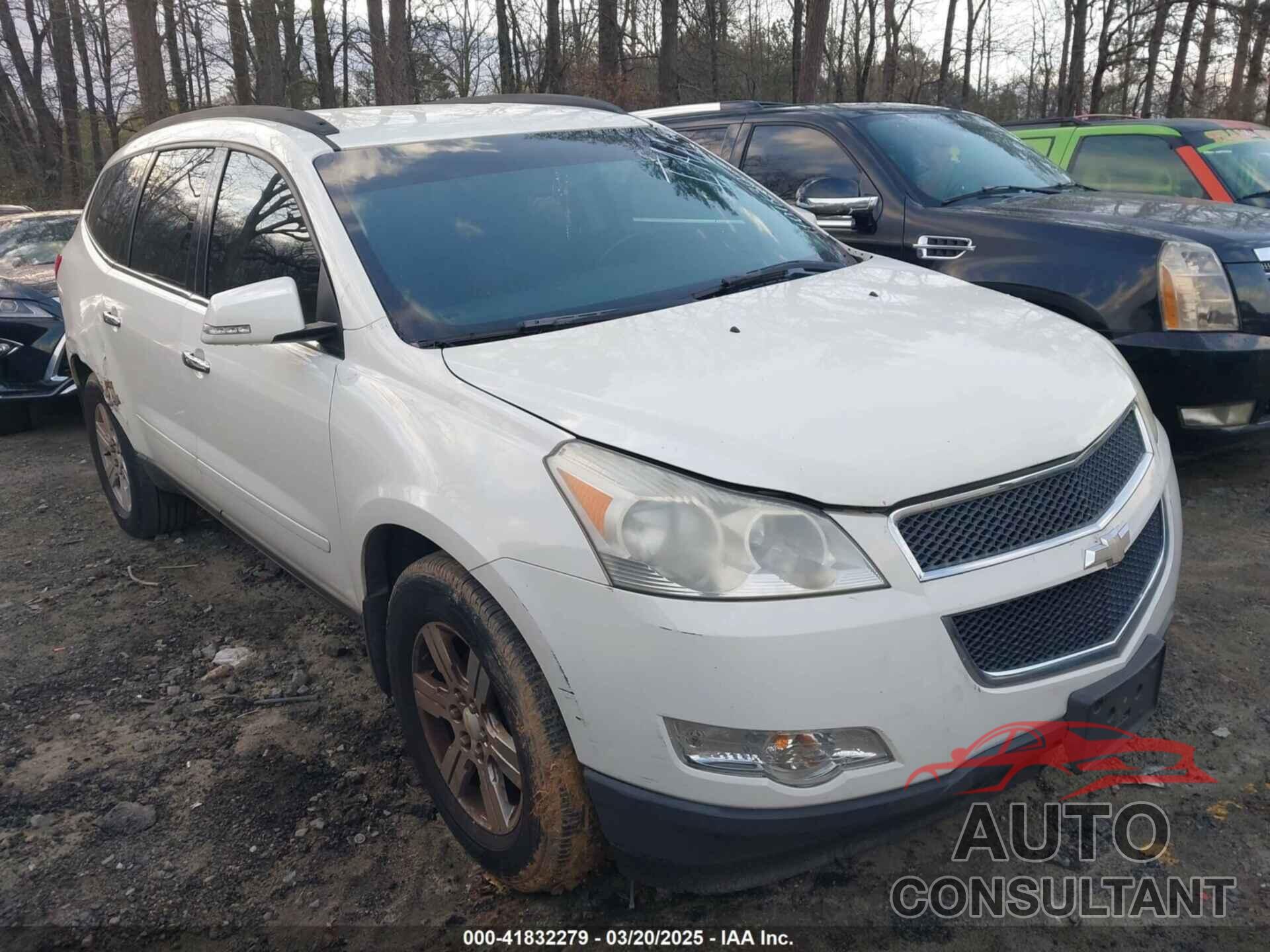 CHEVROLET TRAVERSE 2011 - 1GNKRGED0BJ101630