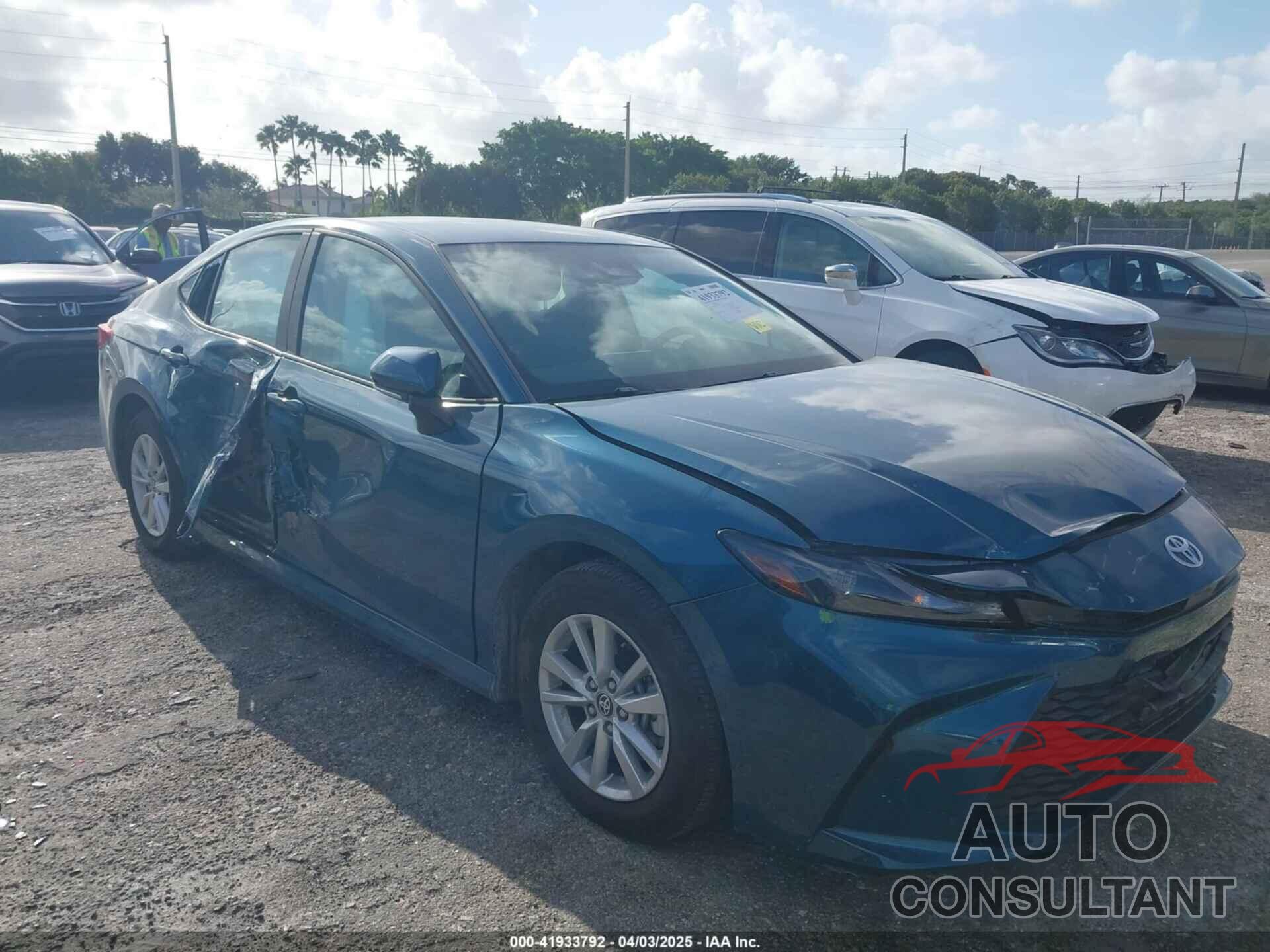 TOYOTA CAMRY 2025 - 4T1DAACK8SU520827
