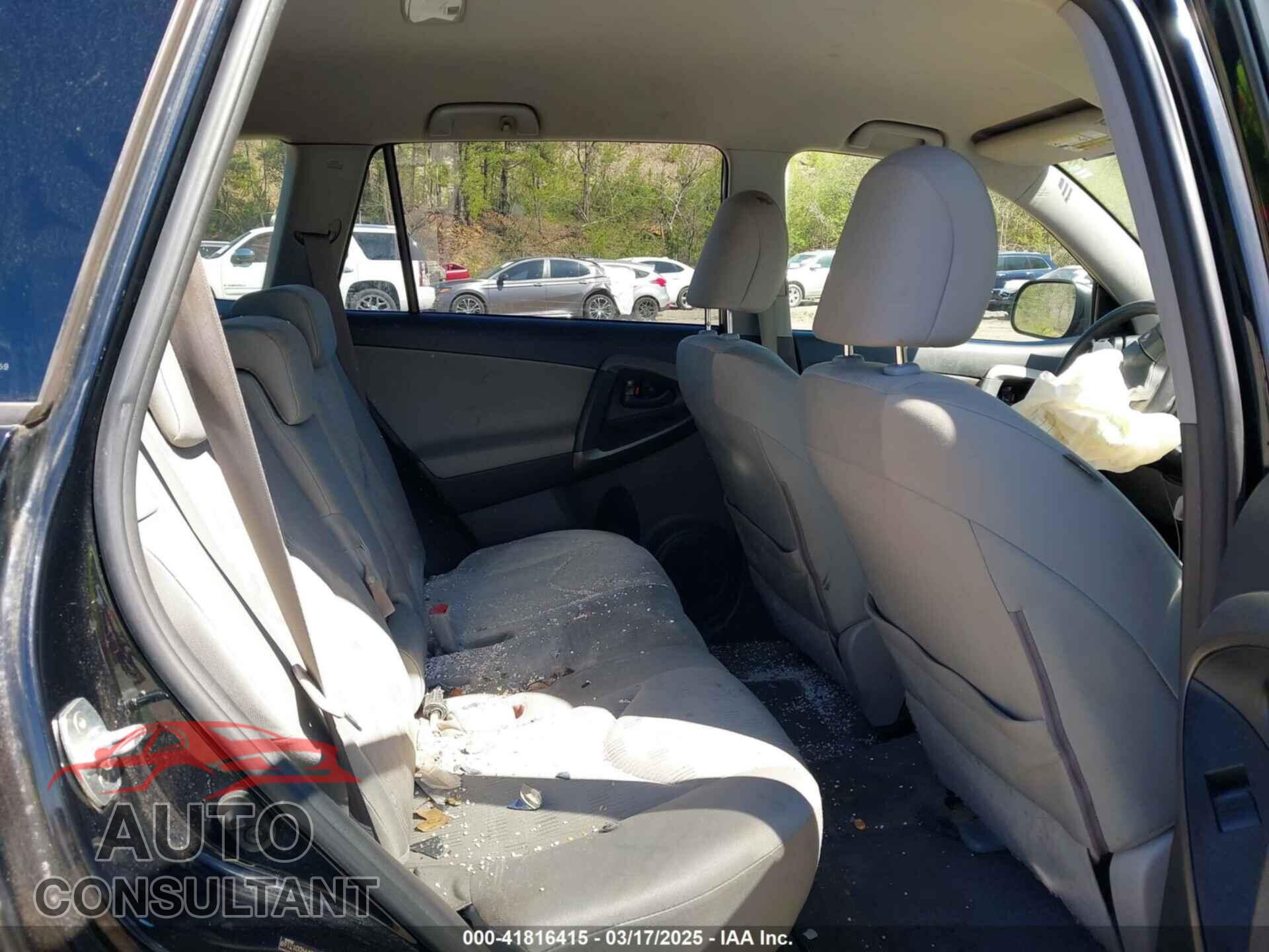 TOYOTA RAV4 2009 - JTMZF33V99D013169