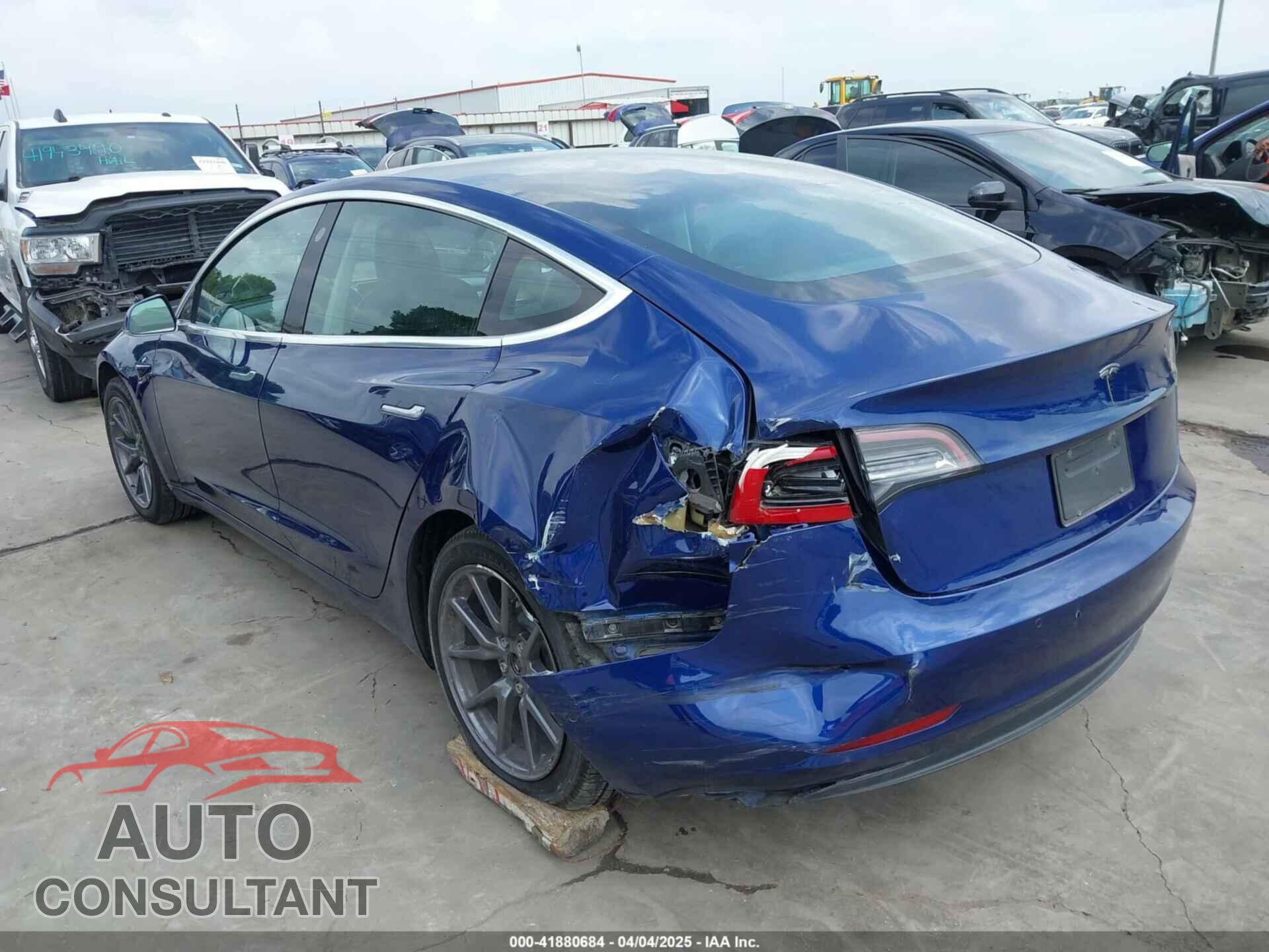 TESLA MODEL 3 2019 - 5YJ3E1EA5KF190453