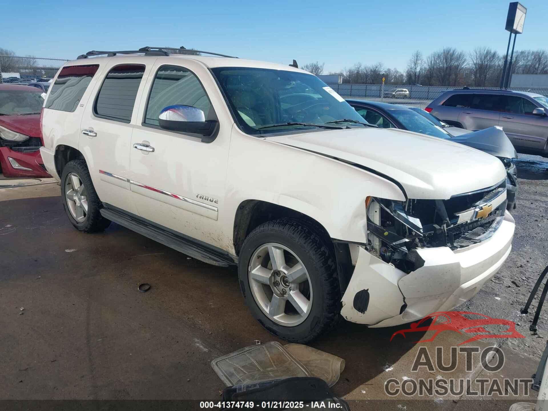 CHEVROLET TAHOE 2013 - 1GNSKCE03DR112653