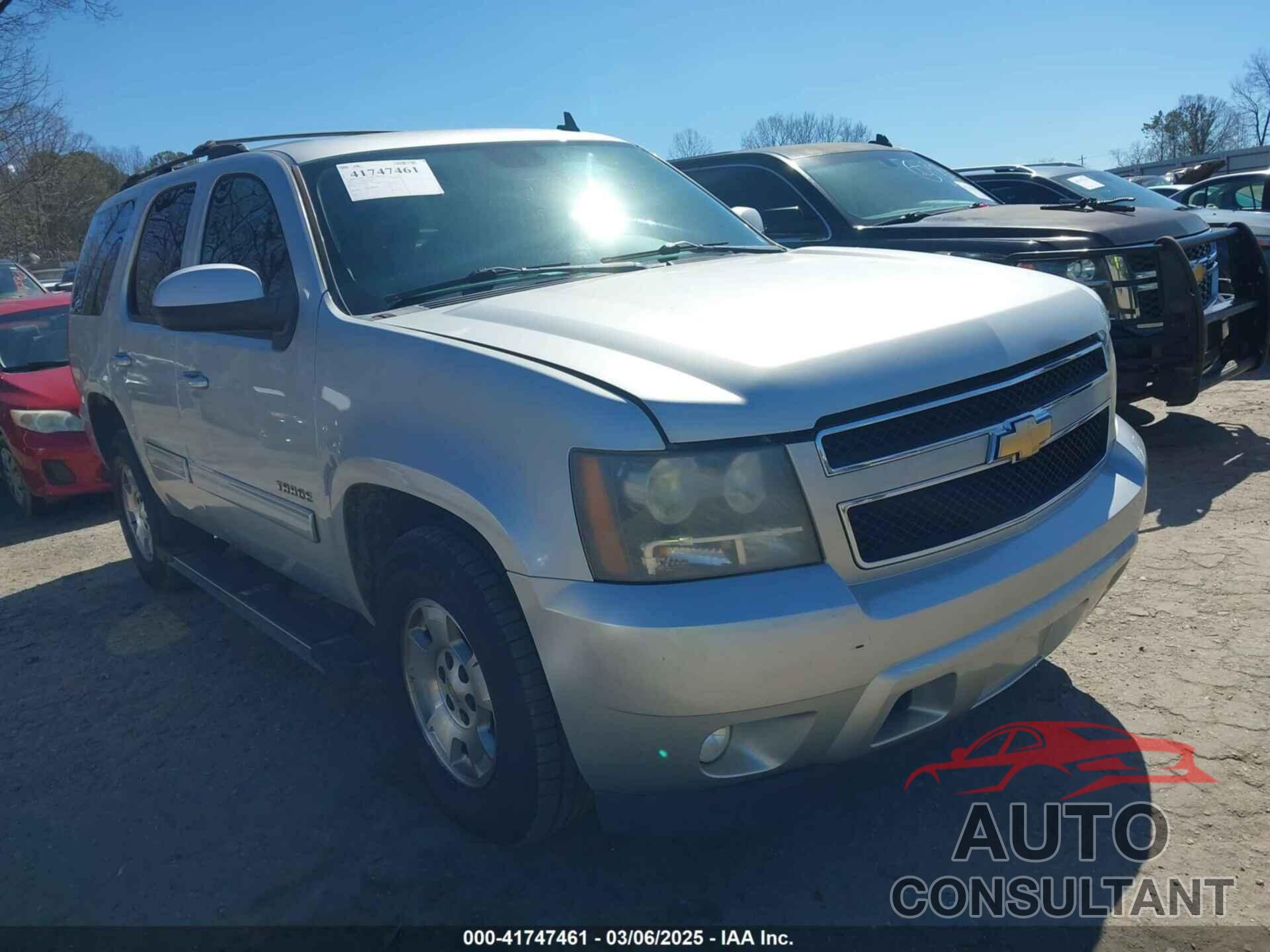 CHEVROLET TAHOE 2011 - 1GNSCBE08BR273861
