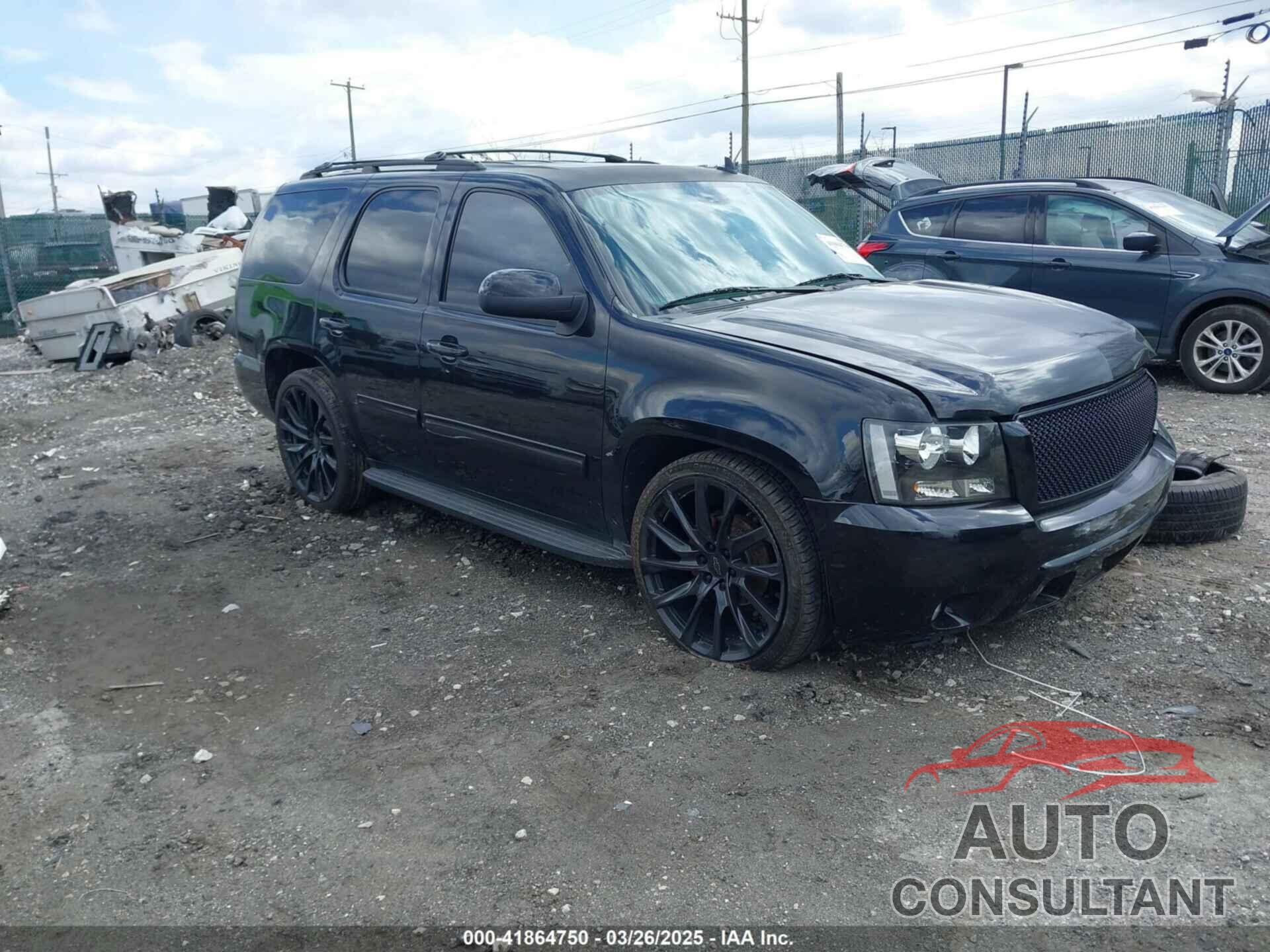 CHEVROLET TAHOE 2013 - 1GNSCBE09DR317692