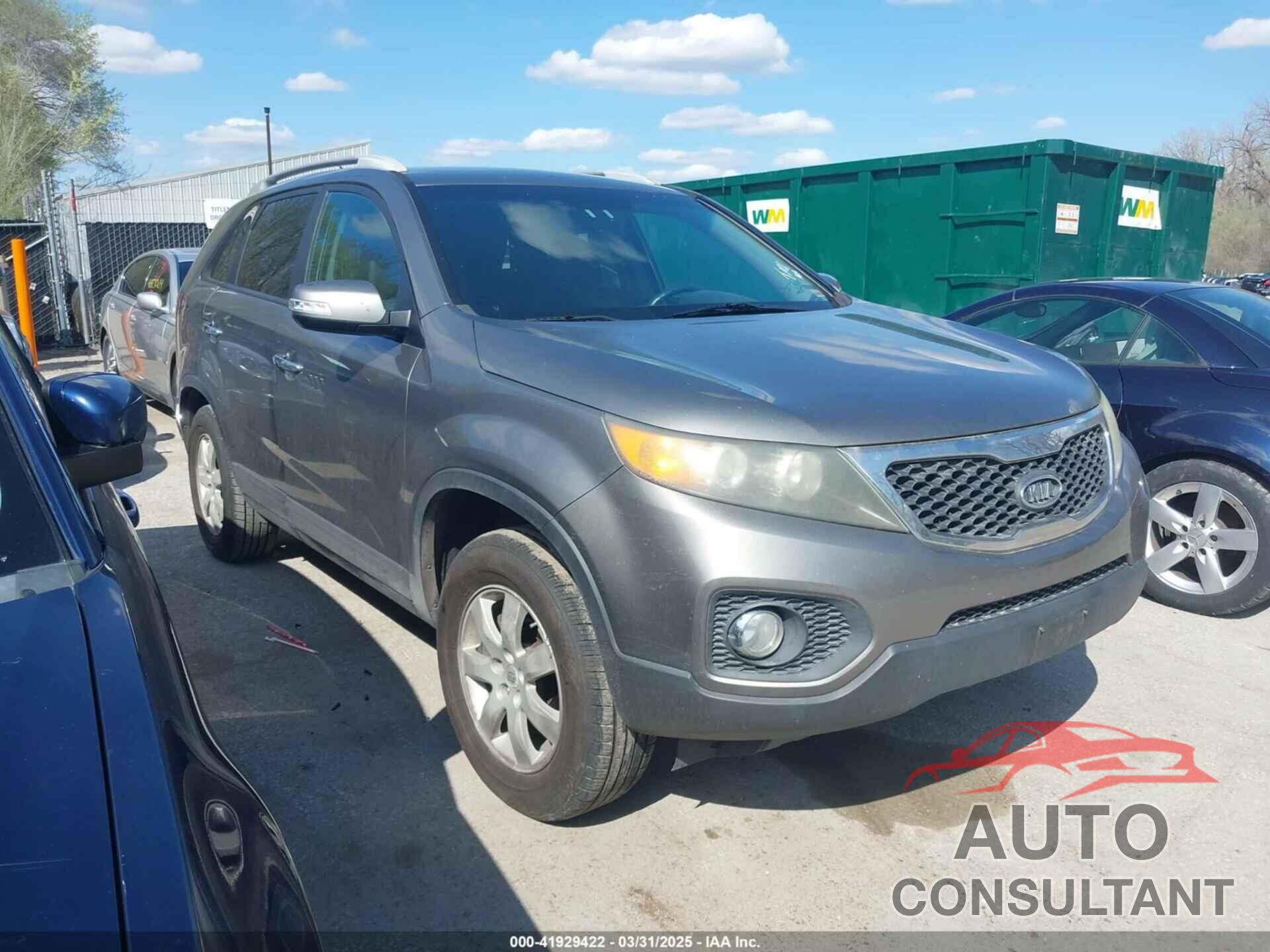 KIA SORENTO 2011 - 5XYKT3A15BG126618