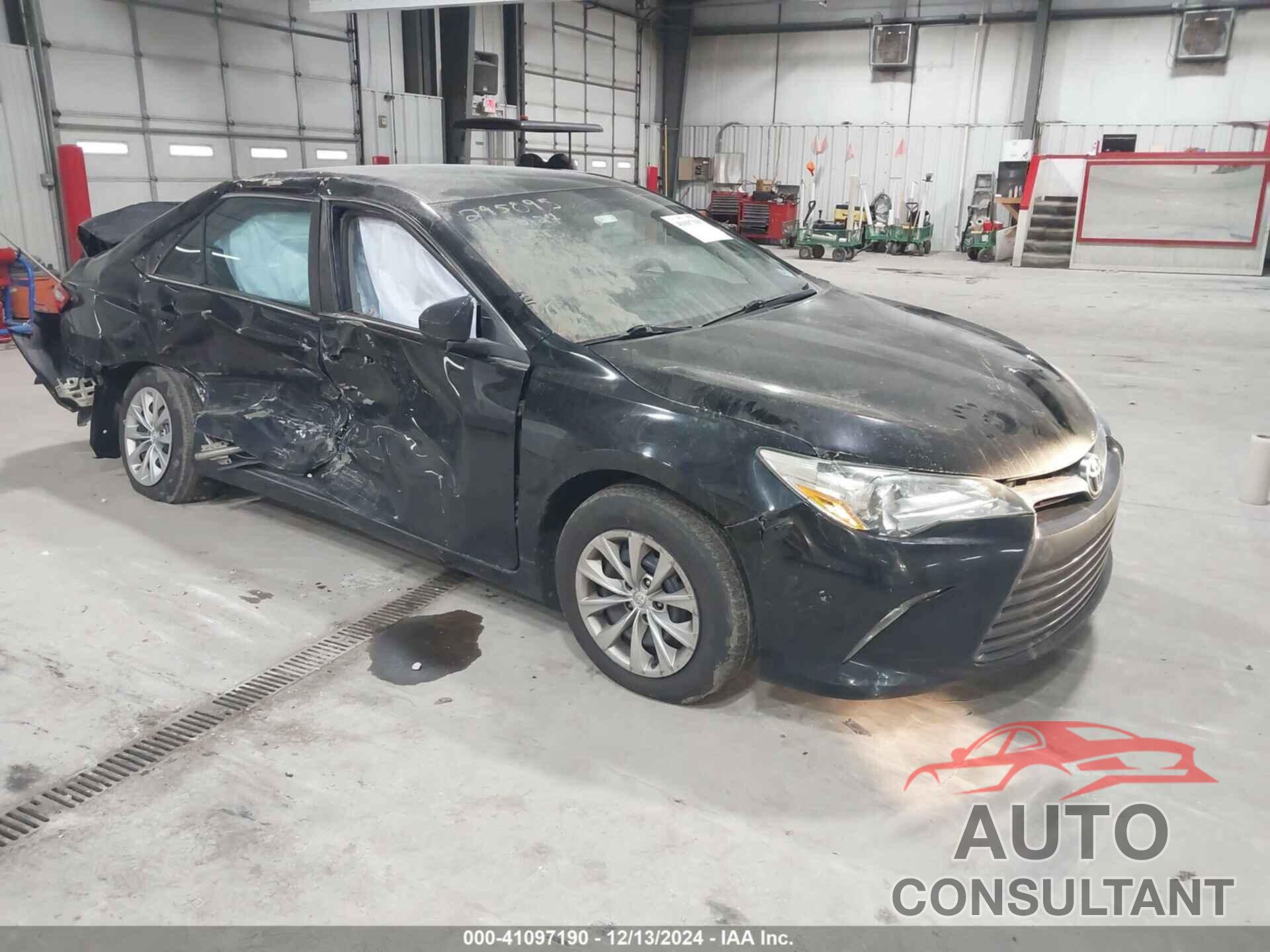 TOYOTA CAMRY 2016 - 4T4BF1FK3GR547984