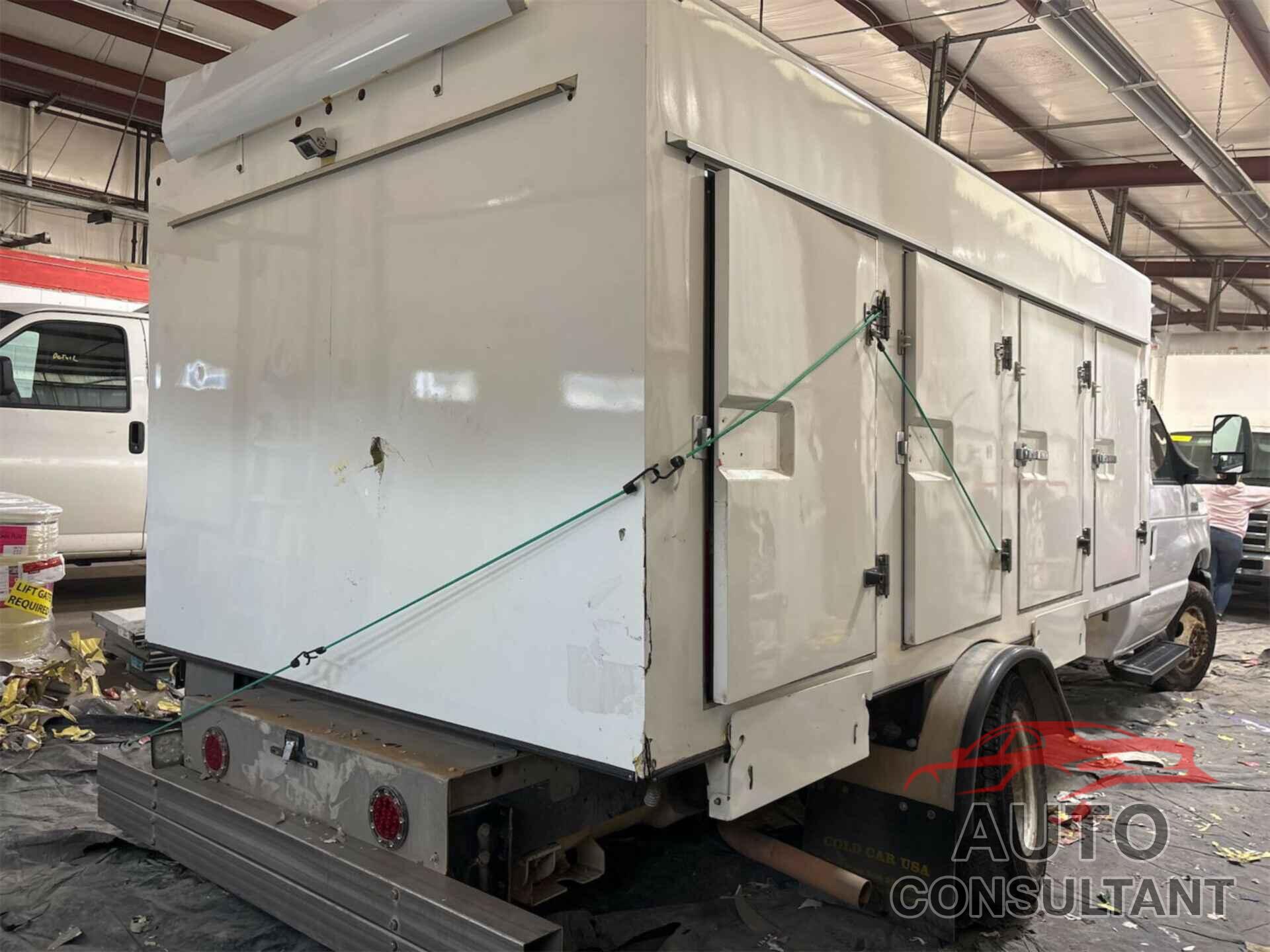 FORD E-450 CUTAWAY 2018 - 1FDXE4FS5JDC25021