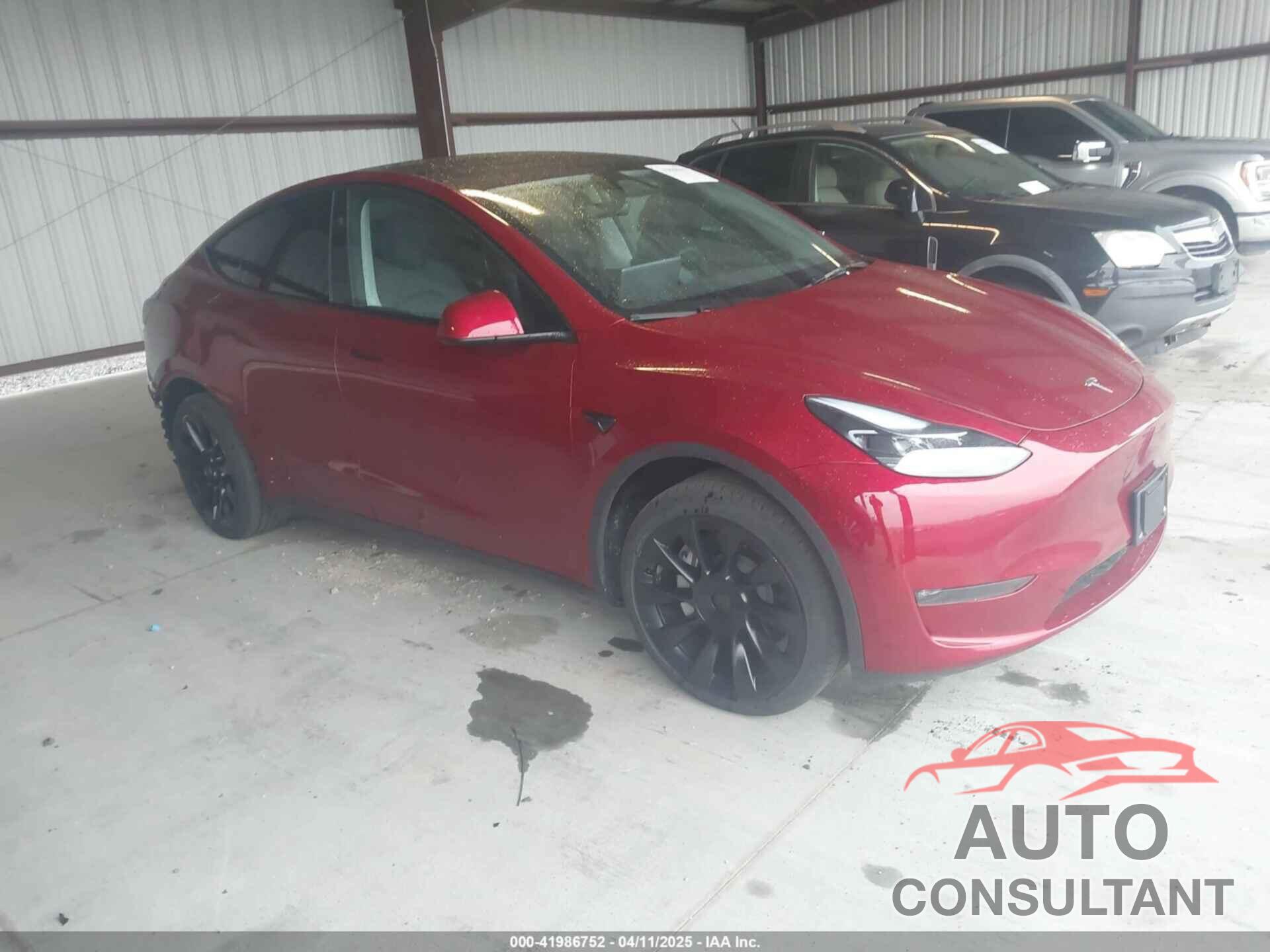 TESLA MODEL Y 2024 - 7SAYGDEE9RA222559