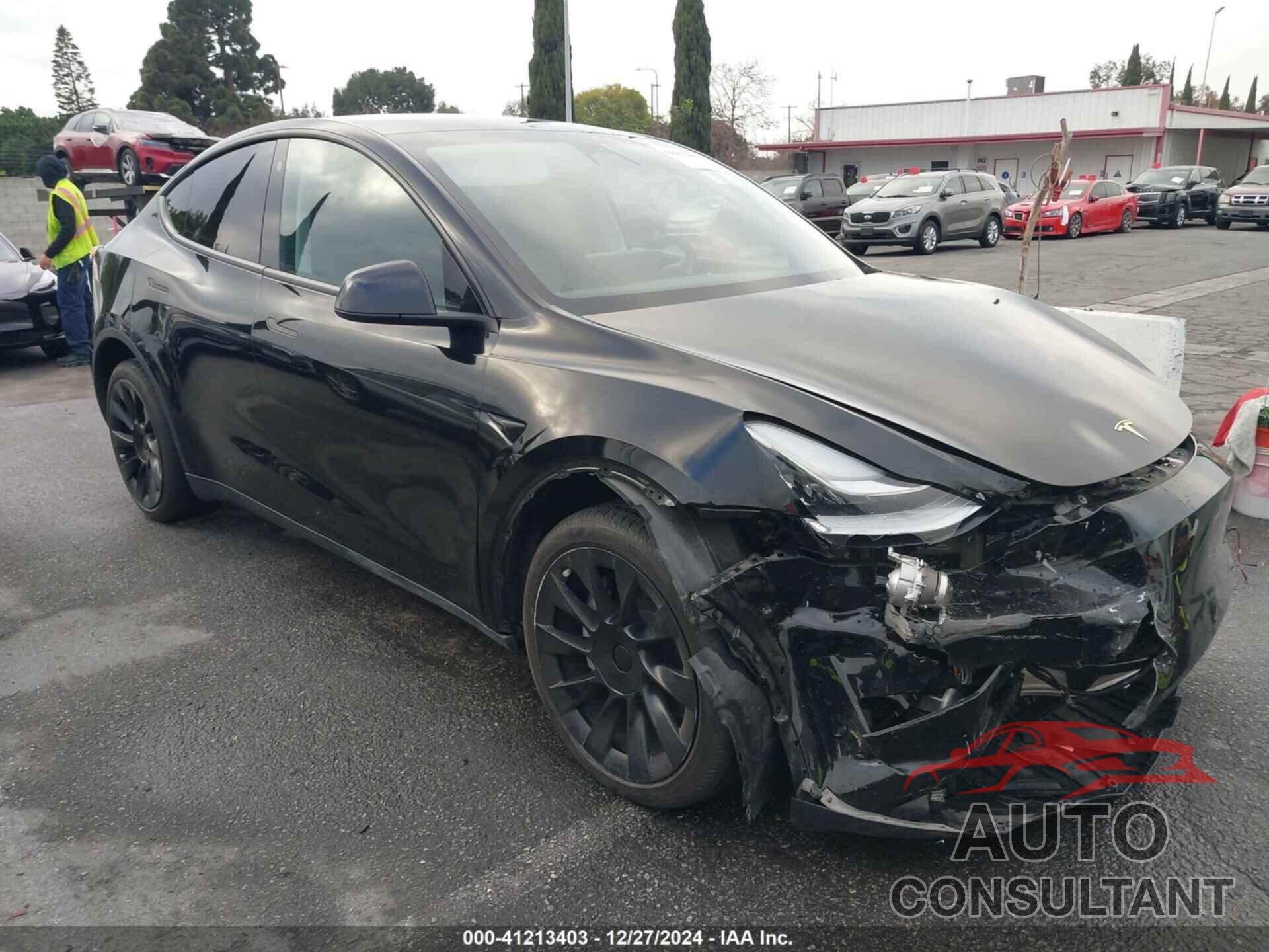 TESLA MODEL Y 2023 - 7SAYGDEE2PA024032