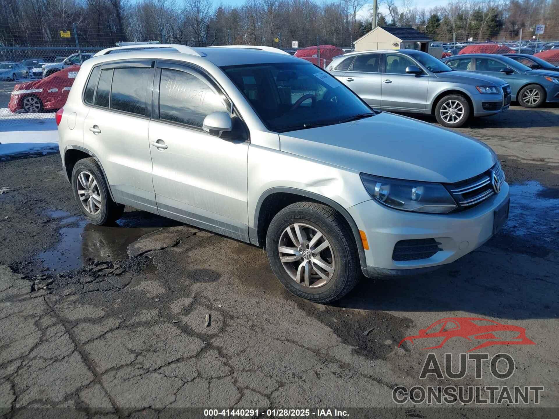 VOLKSWAGEN TIGUAN 2012 - WVGAV7AX0CW543047