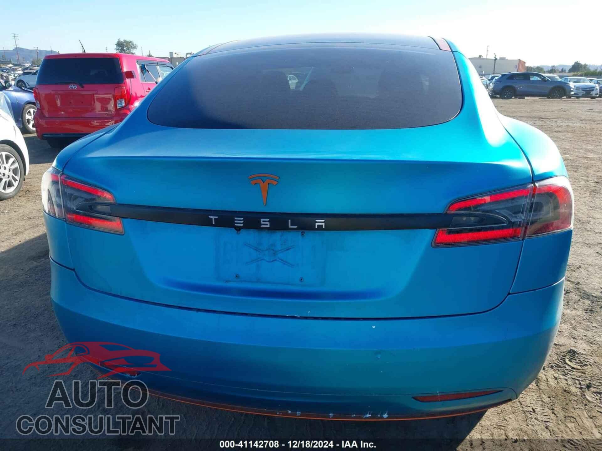 TESLA MODEL S 2017 - 5YJSA1E44HF233321