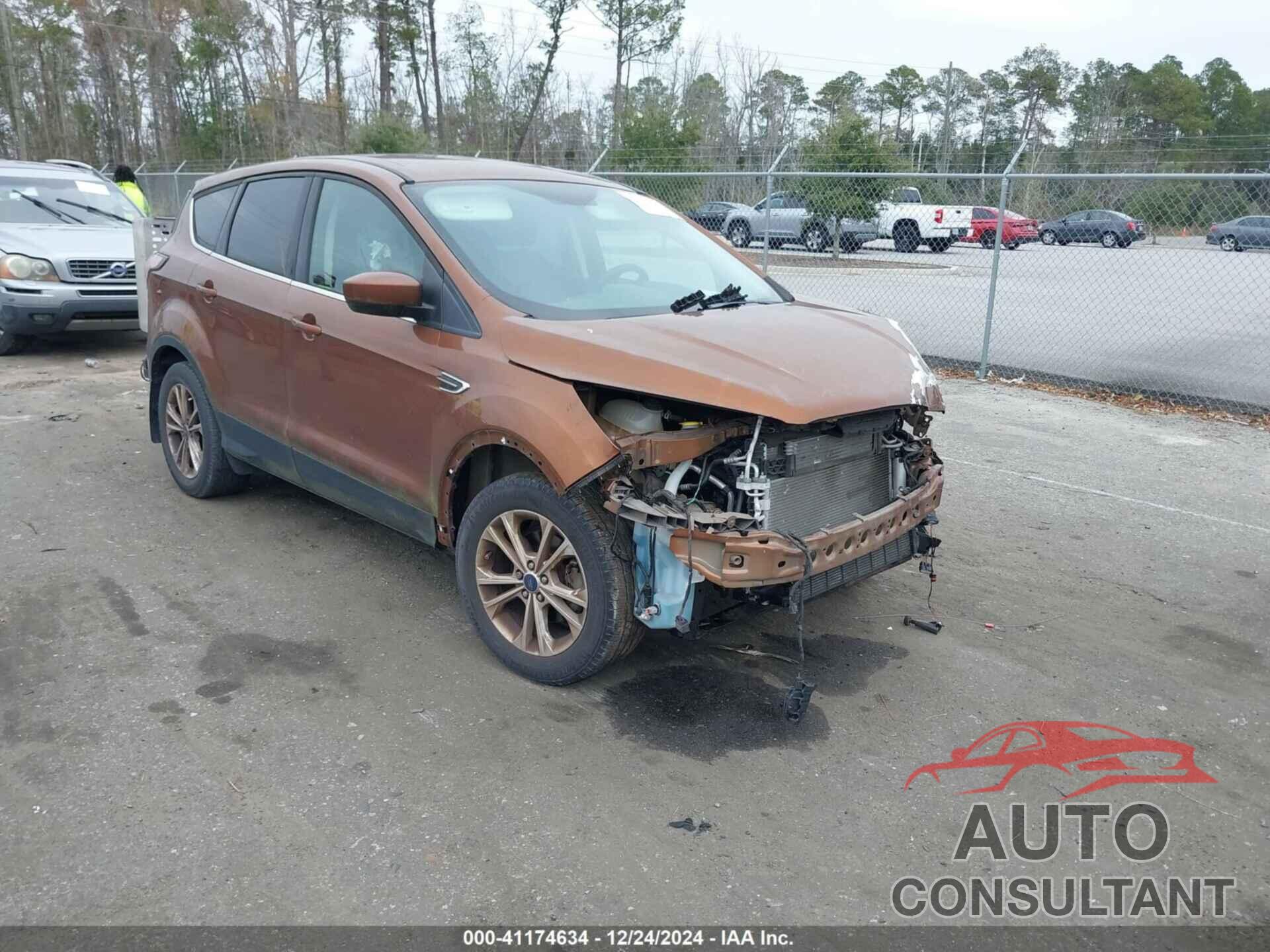 FORD ESCAPE 2017 - 1FMCU0GD3HUE65107