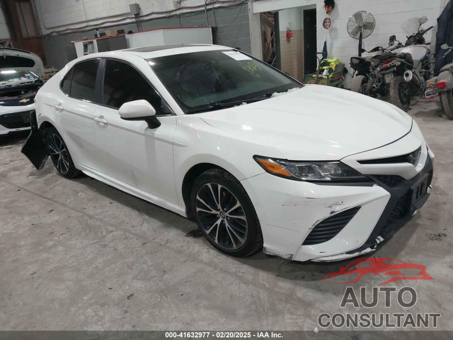 TOYOTA CAMRY 2019 - 4T1B11HK4KU280191