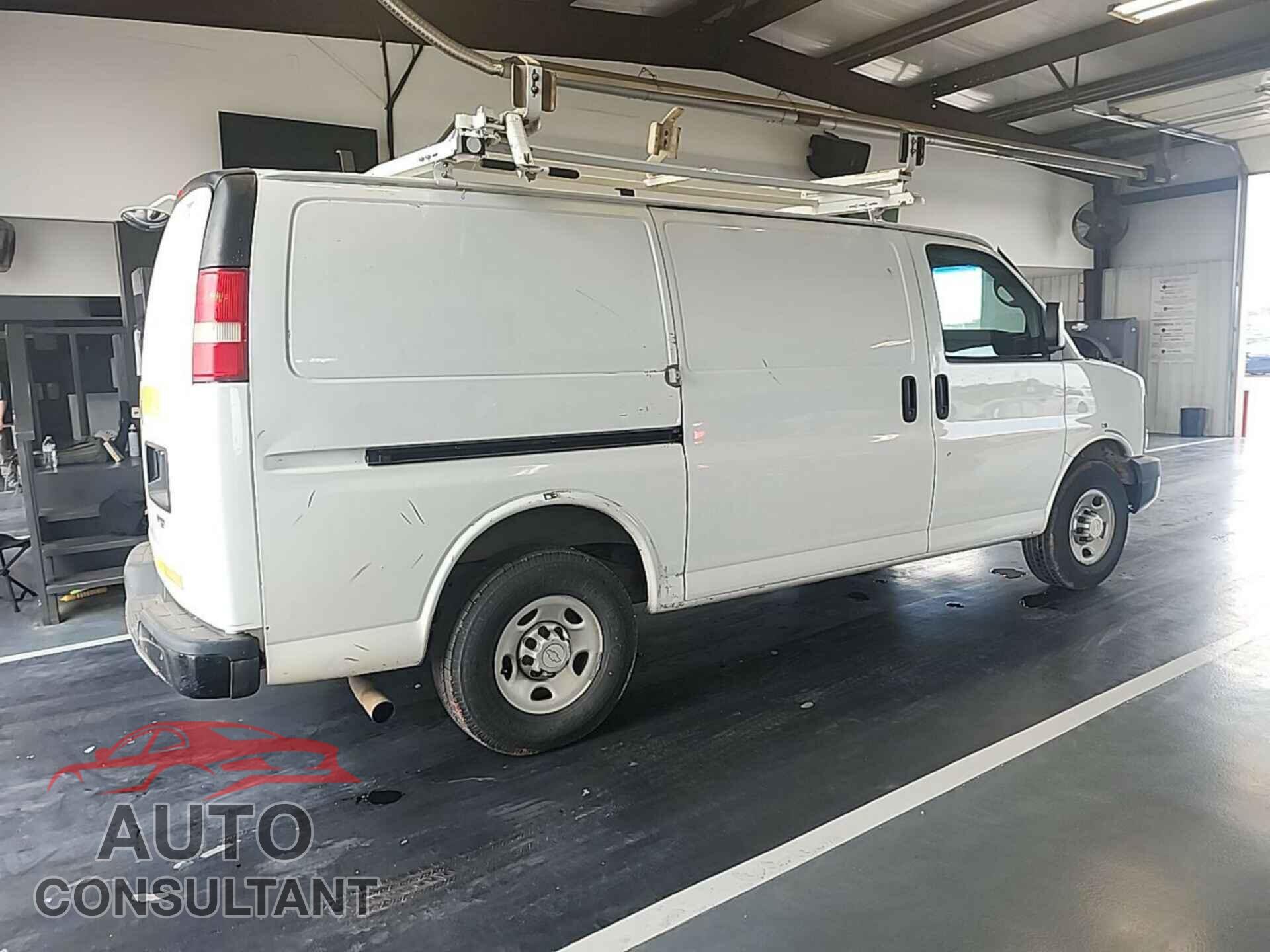 CHEVROLET EXPRESS G2500 2013 - 1GCWGFCA3D1139908
