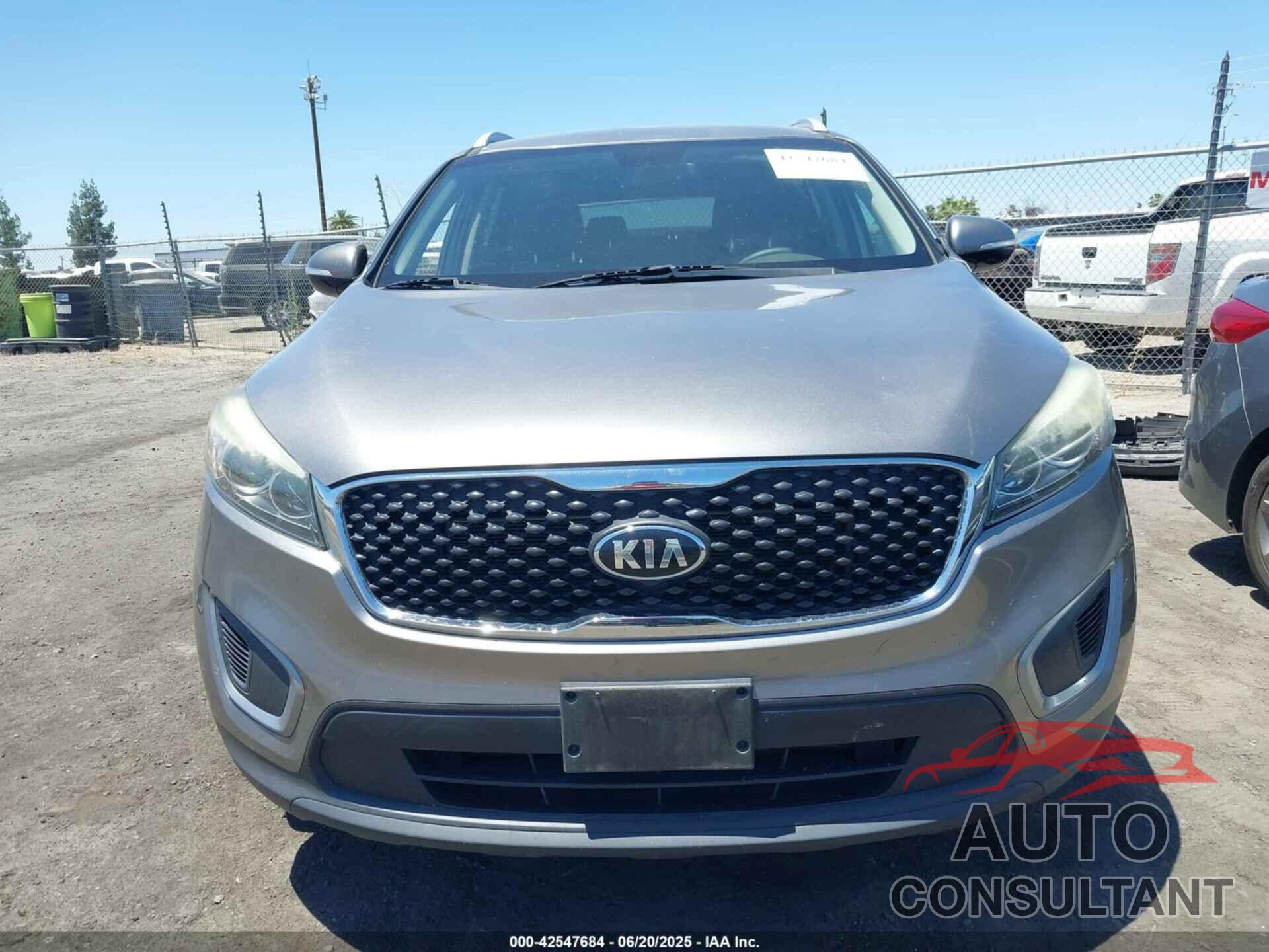 KIA SORENTO 2017 - 5XYPG4A35HG257235