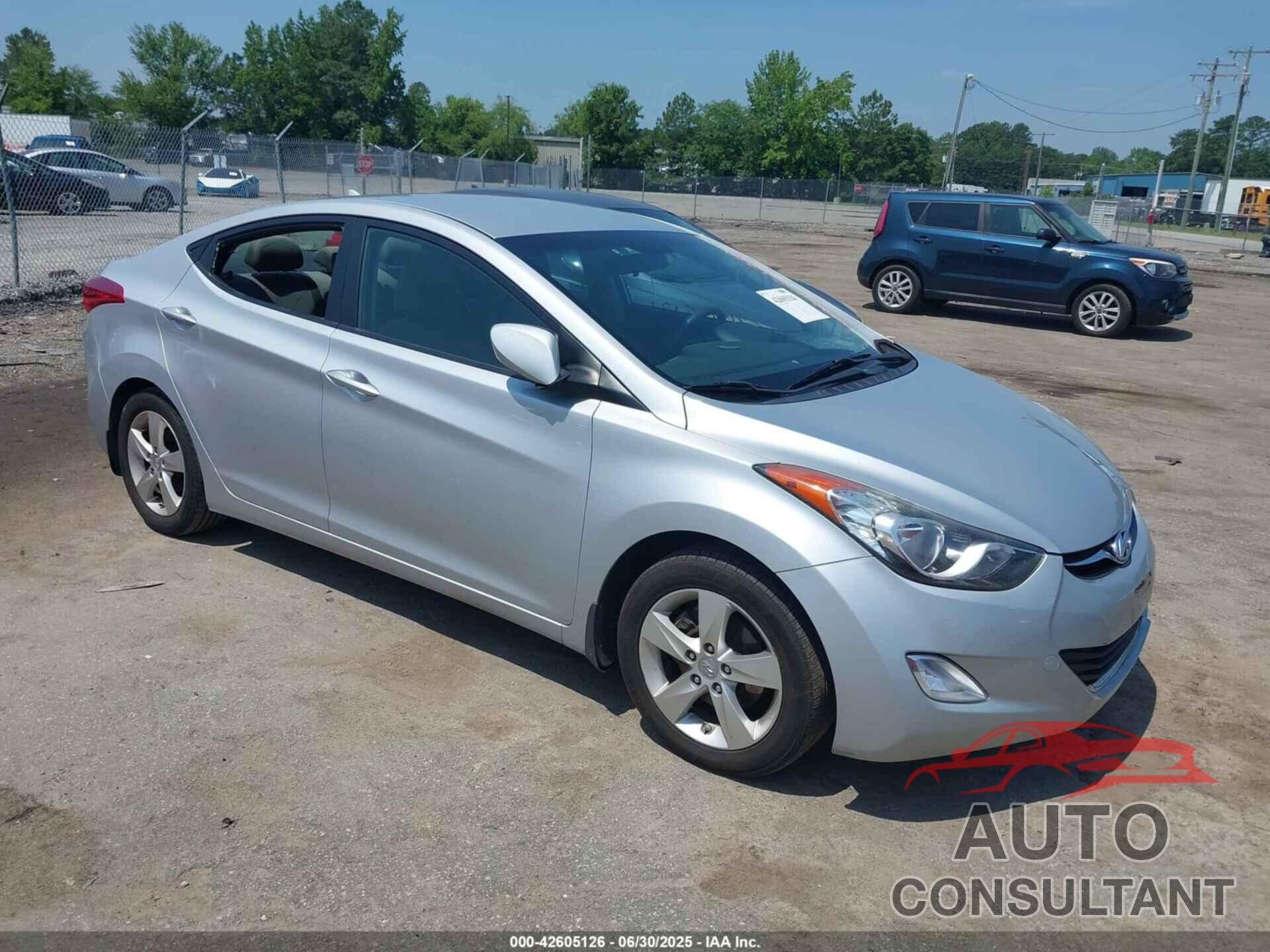 HYUNDAI ELANTRA 2012 - 5NPDH4AE9CH136792