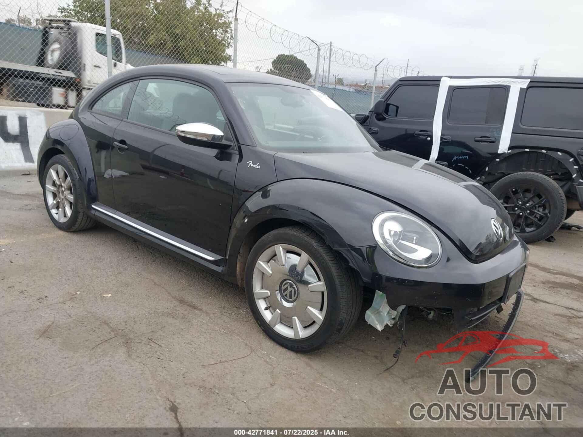 VOLKSWAGEN BEETLE 2013 - 3VWJP7AT0DM673632