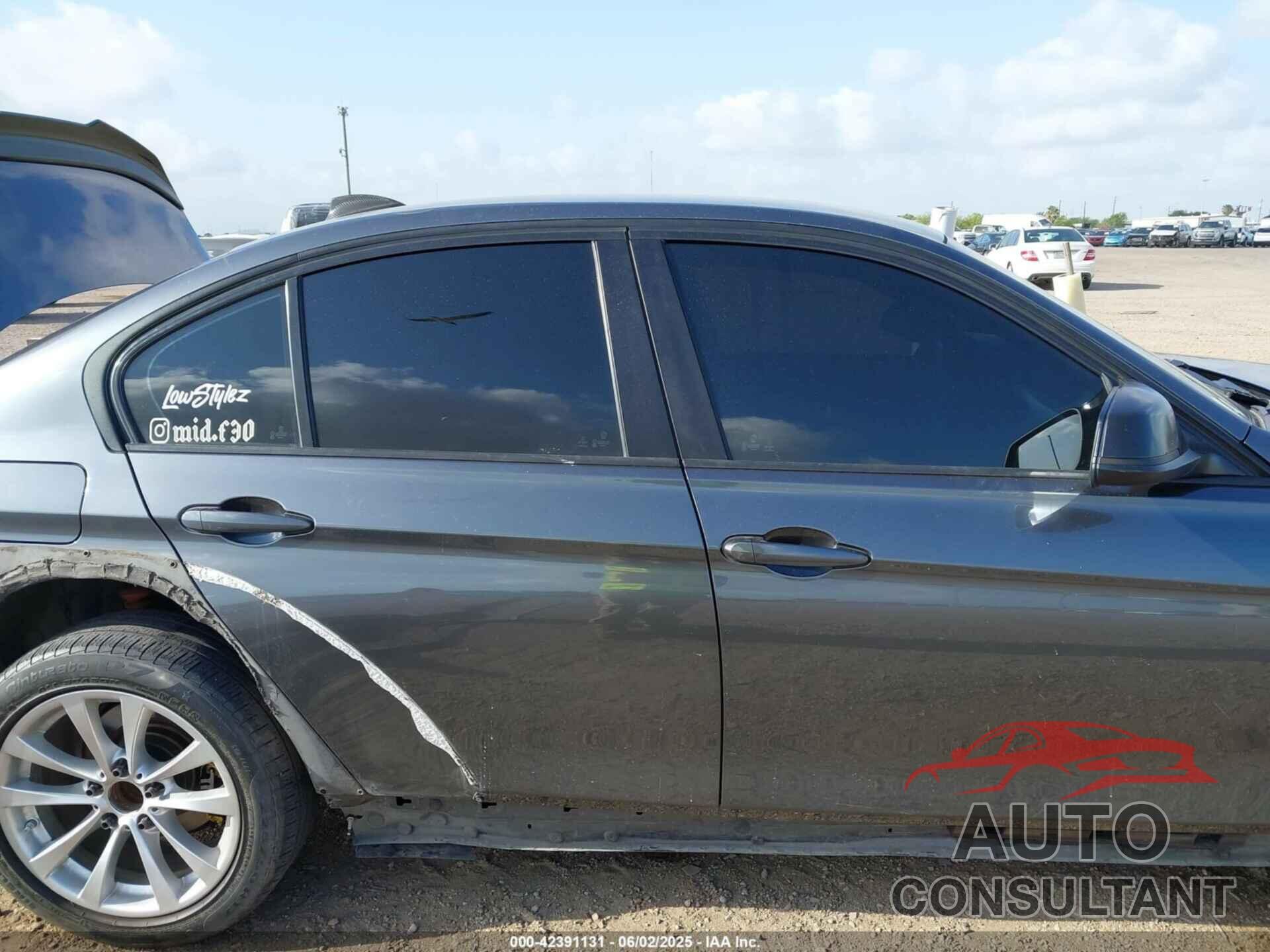 BMW 320I 2016 - WBA8E1G56GNU12073