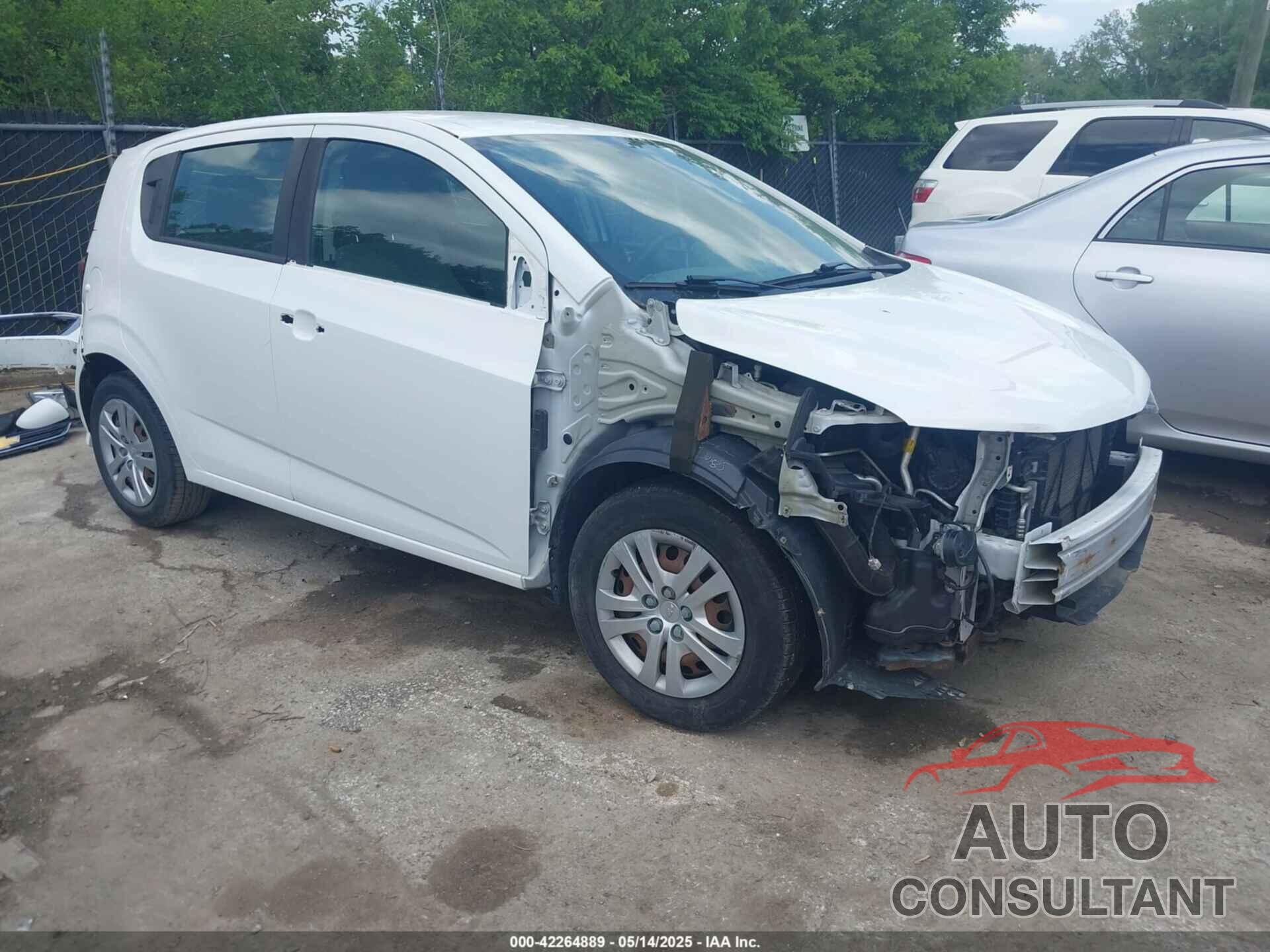 CHEVROLET SONIC 2017 - 1G1JG6SG9H4152983