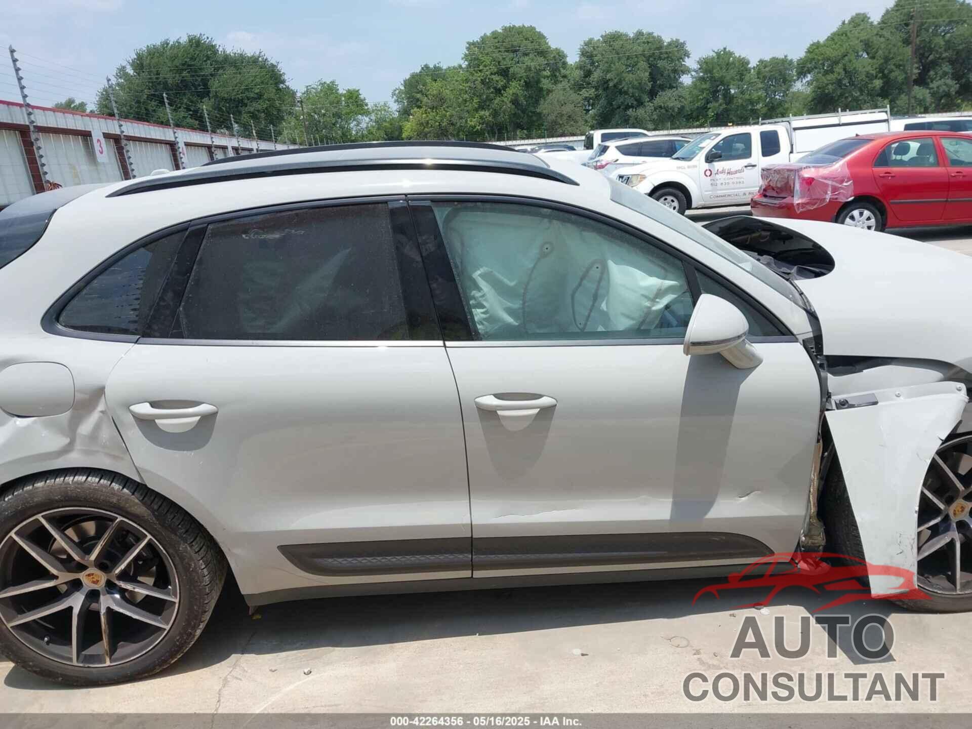 PORSCHE MACAN 2022 - WP1AA2A56NLB11535