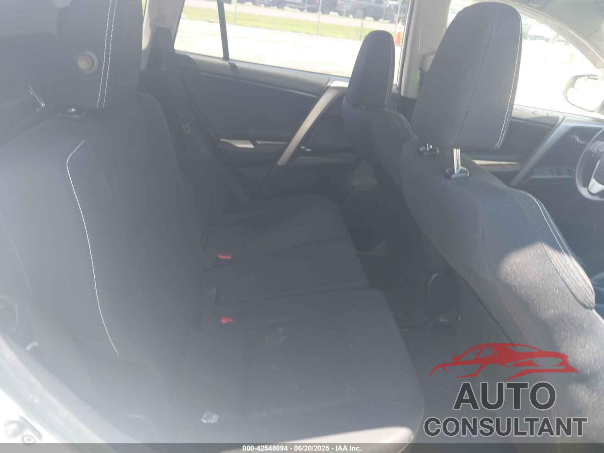 TOYOTA RAV4 2016 - JTMRFREV0GJ073114