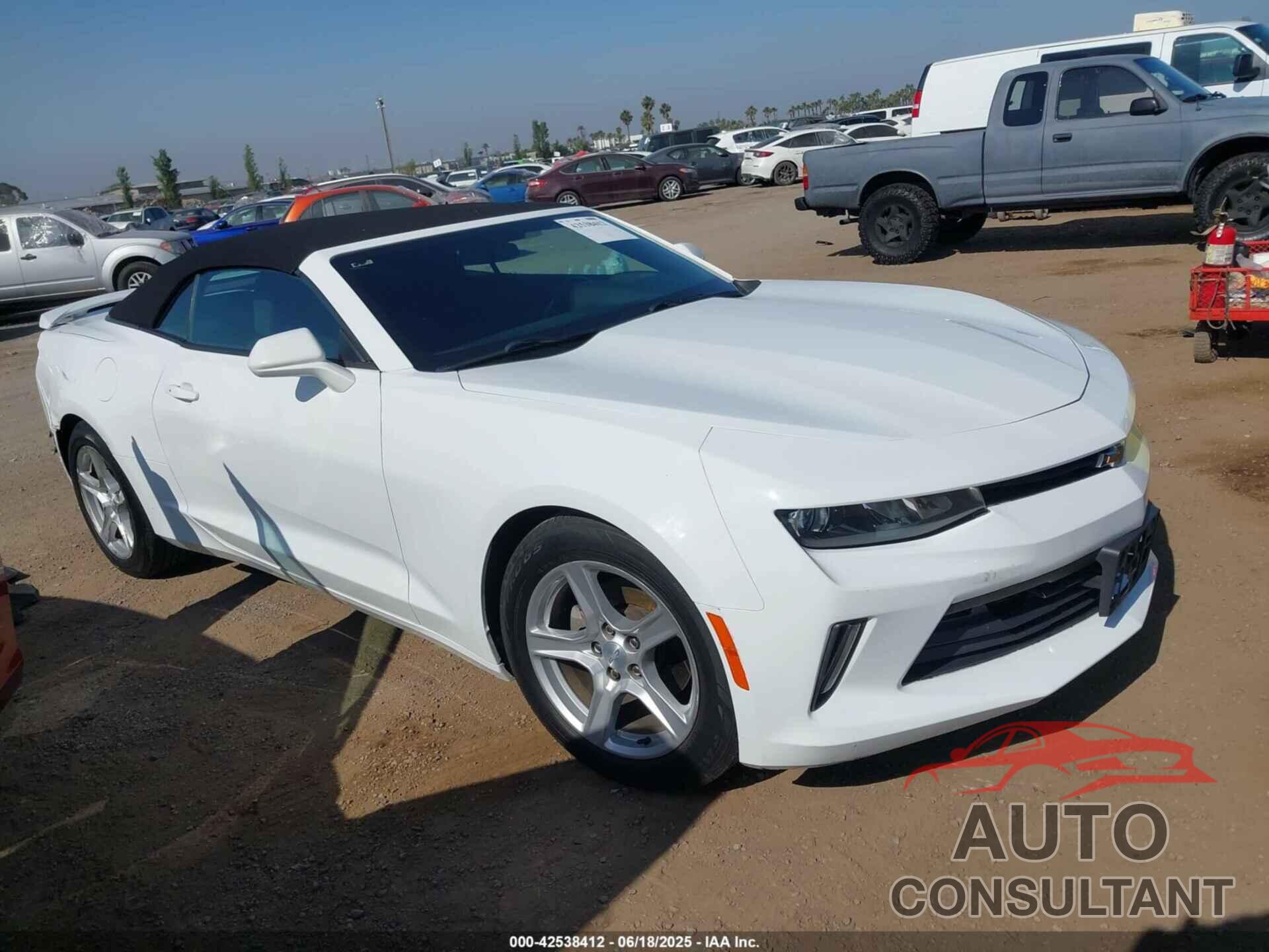 CHEVROLET CAMARO 2018 - 1G1FB3DX4J0157800