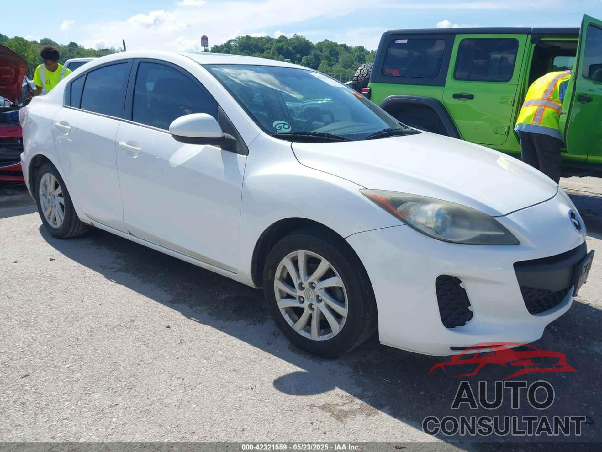 MAZDA MAZDA3 2012 - JM1BL1W71C1666115