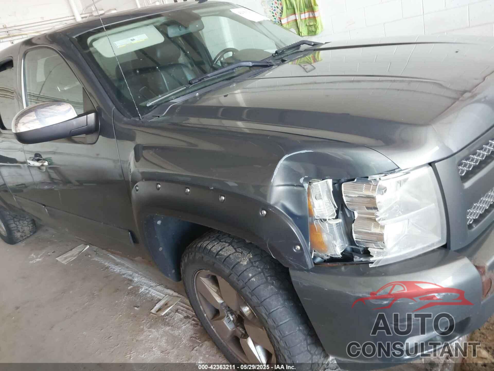CHEVROLET SILVERADO 1500 2011 - 1GCRKTE34BZ112840