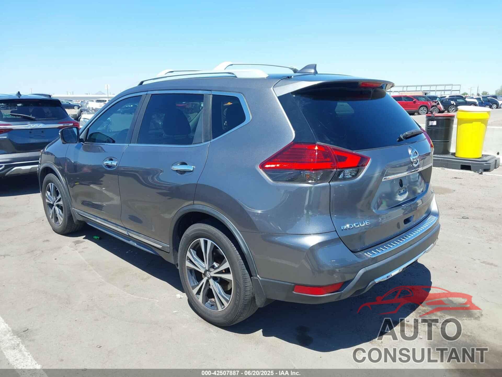 NISSAN ROGUE 2017 - 5N1AT2MT1HC866601