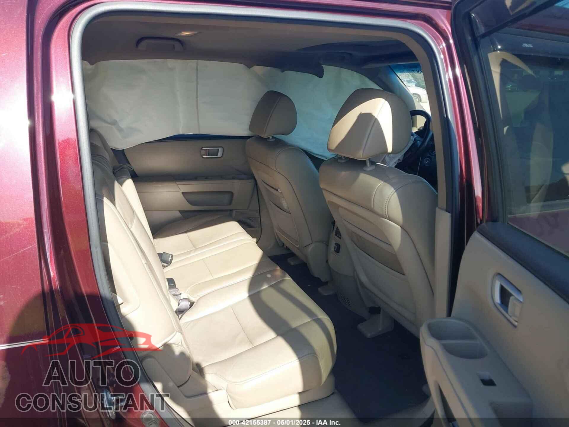 HONDA PILOT 2011 - 5FNYF3H57BB030295