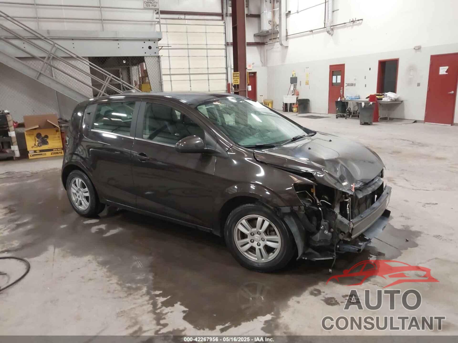 CHEVROLET SONIC 2015 - 1G1JC6SH6F4153588