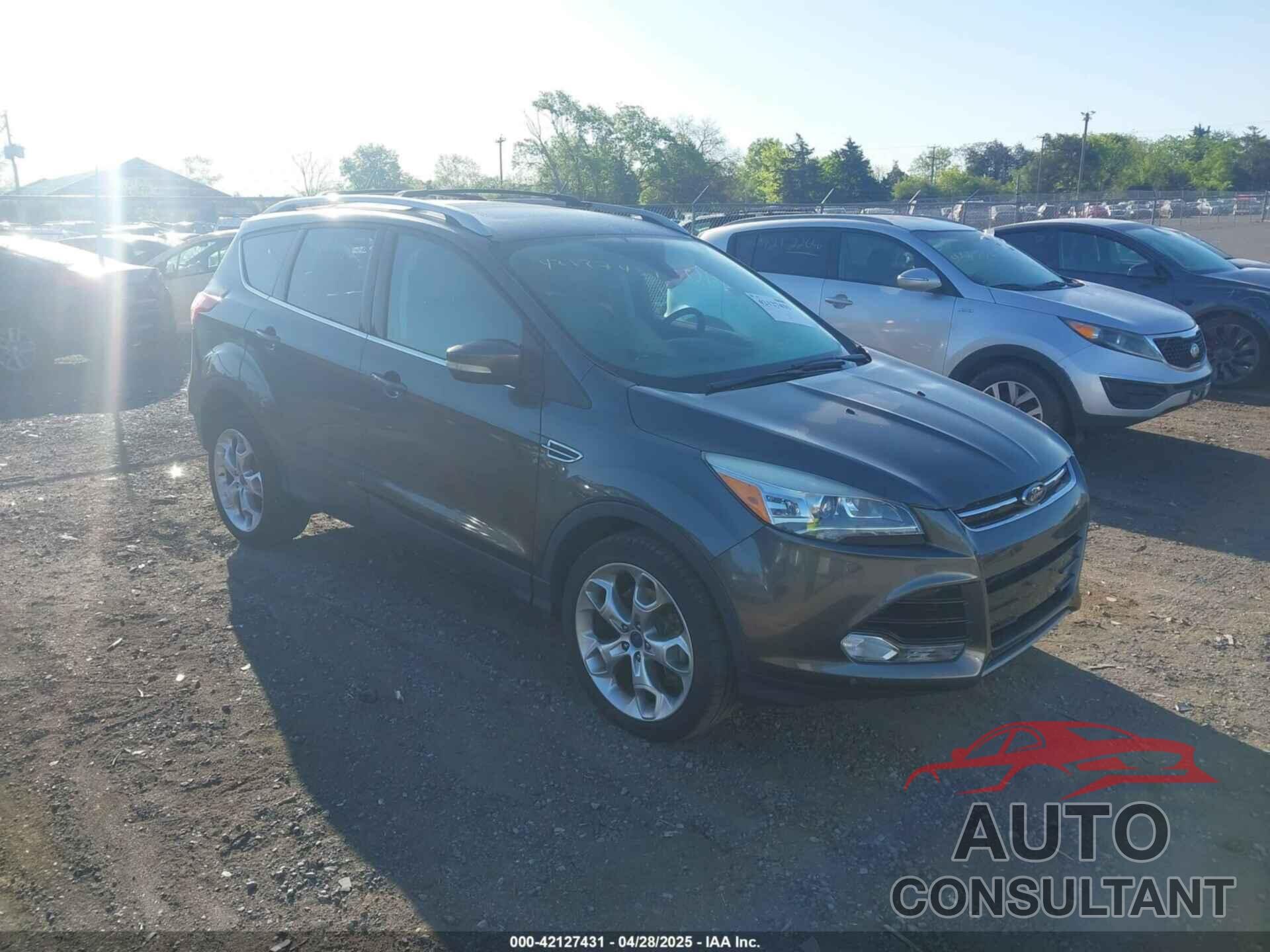 FORD ESCAPE 2016 - 1FMCU9J9XGUC32994