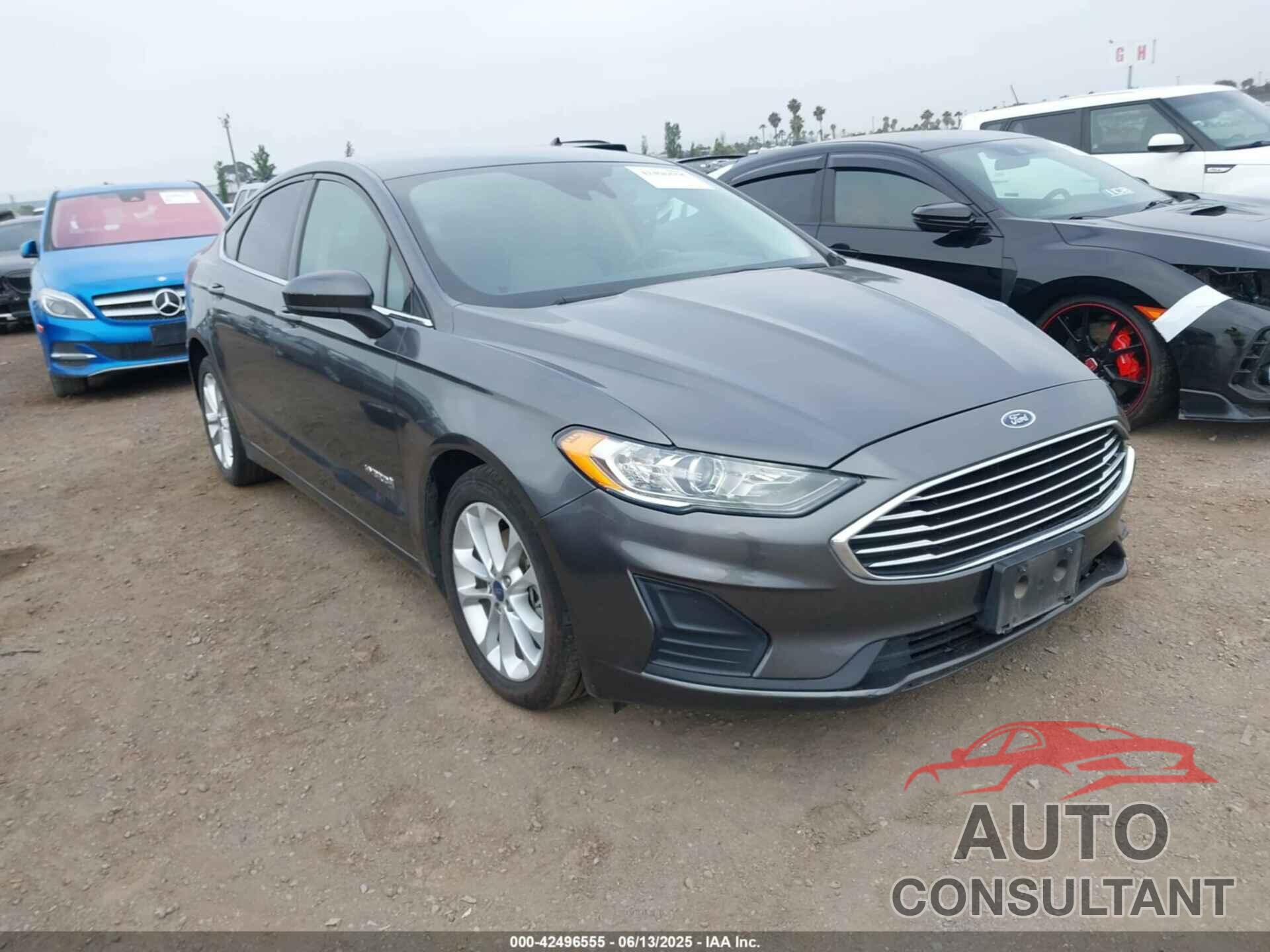 FORD FUSION HYBRID 2019 - 3FA6P0LU5KR104335