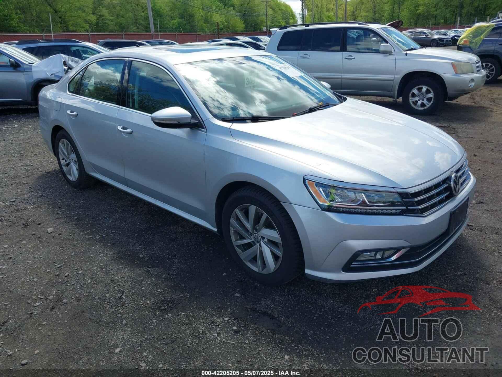 VOLKSWAGEN PASSAT 2018 - 1VWBA7A38JC004818