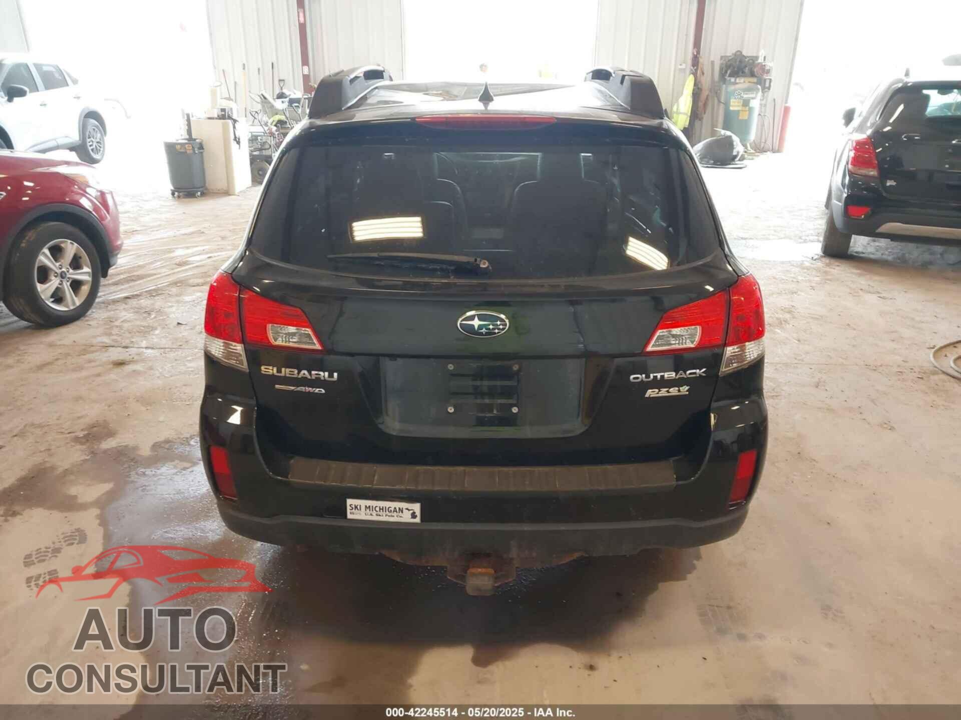 SUBARU OUTBACK 2013 - 4S4BRBLC8D3227503