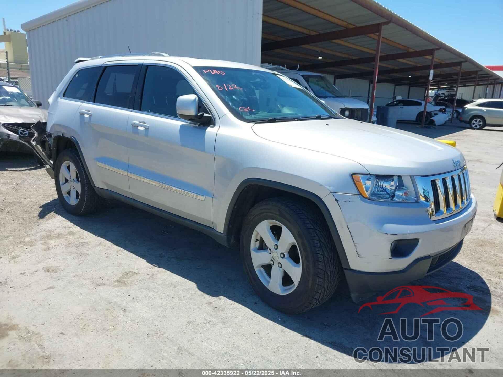 JEEP GRAND CHEROKEE 2011 - 1J4RR4GT5BC590986