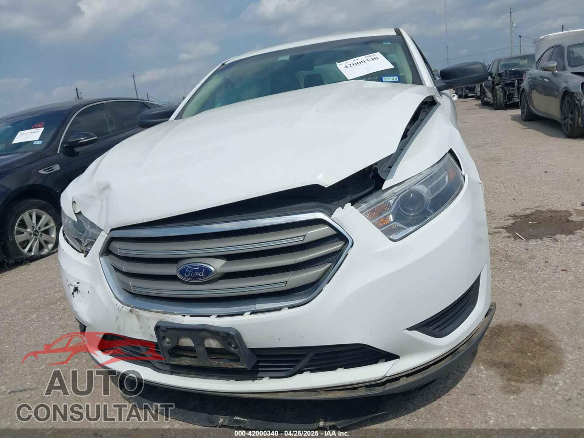 FORD TAURUS 2017 - 1FAHP2D8XHG140446